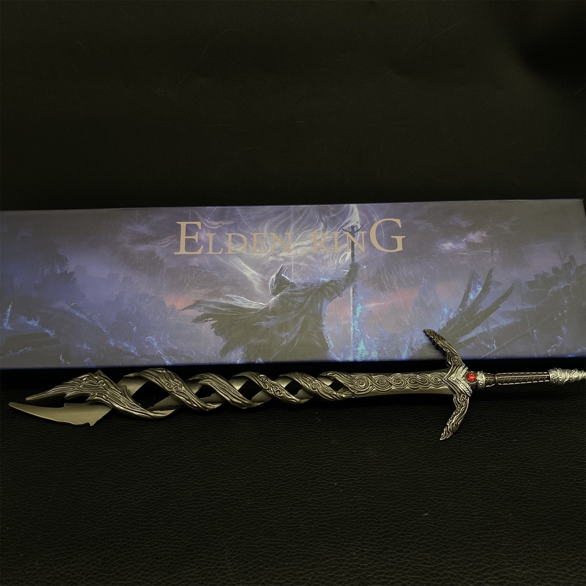 Godslayer's Greatsword Metal Miniature - Tophatter Daily Deals