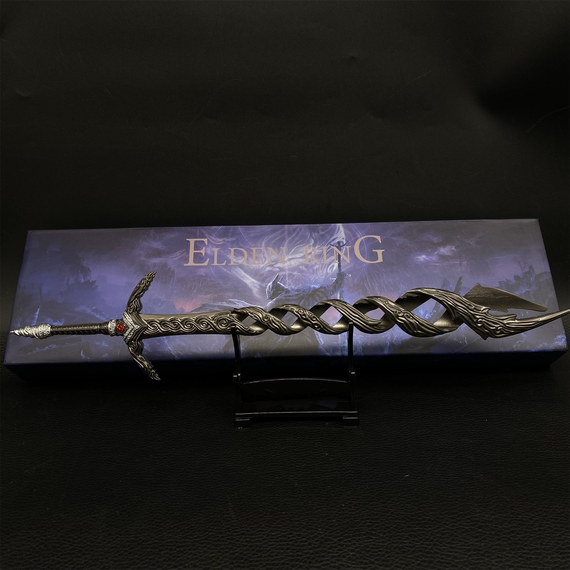 Godslayer's Greatsword Metal Miniature - Tophatter Daily Deals