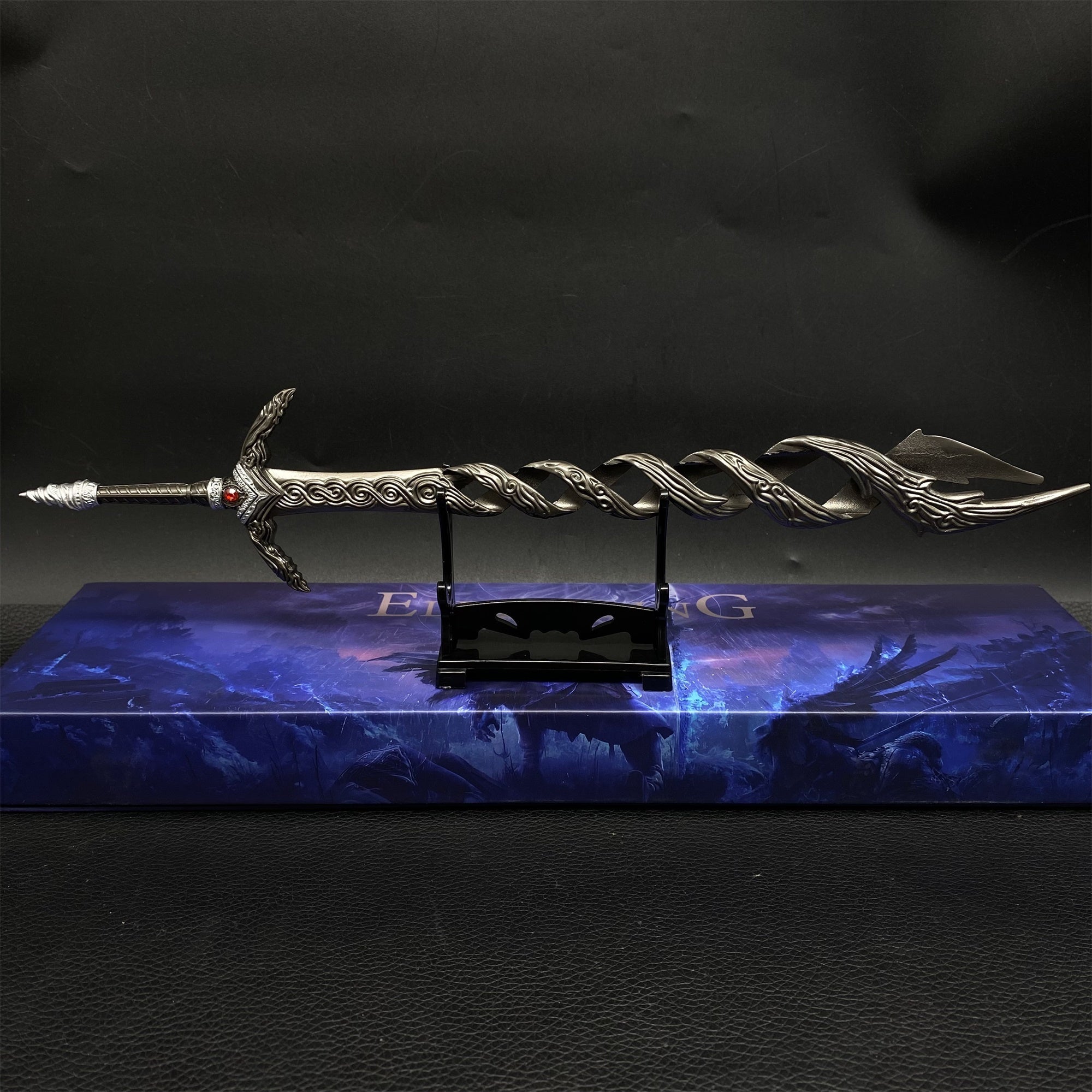 Godslayer's Greatsword Metal Miniature Sword & Plastic Stand - Tophatter Daily Deals