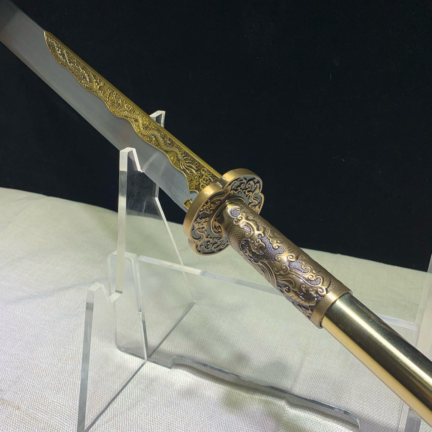 Golden Armor Integrated Mo Dao (Tang Dynasty Long-Handle Weapon) - Tophatter Daily Deals