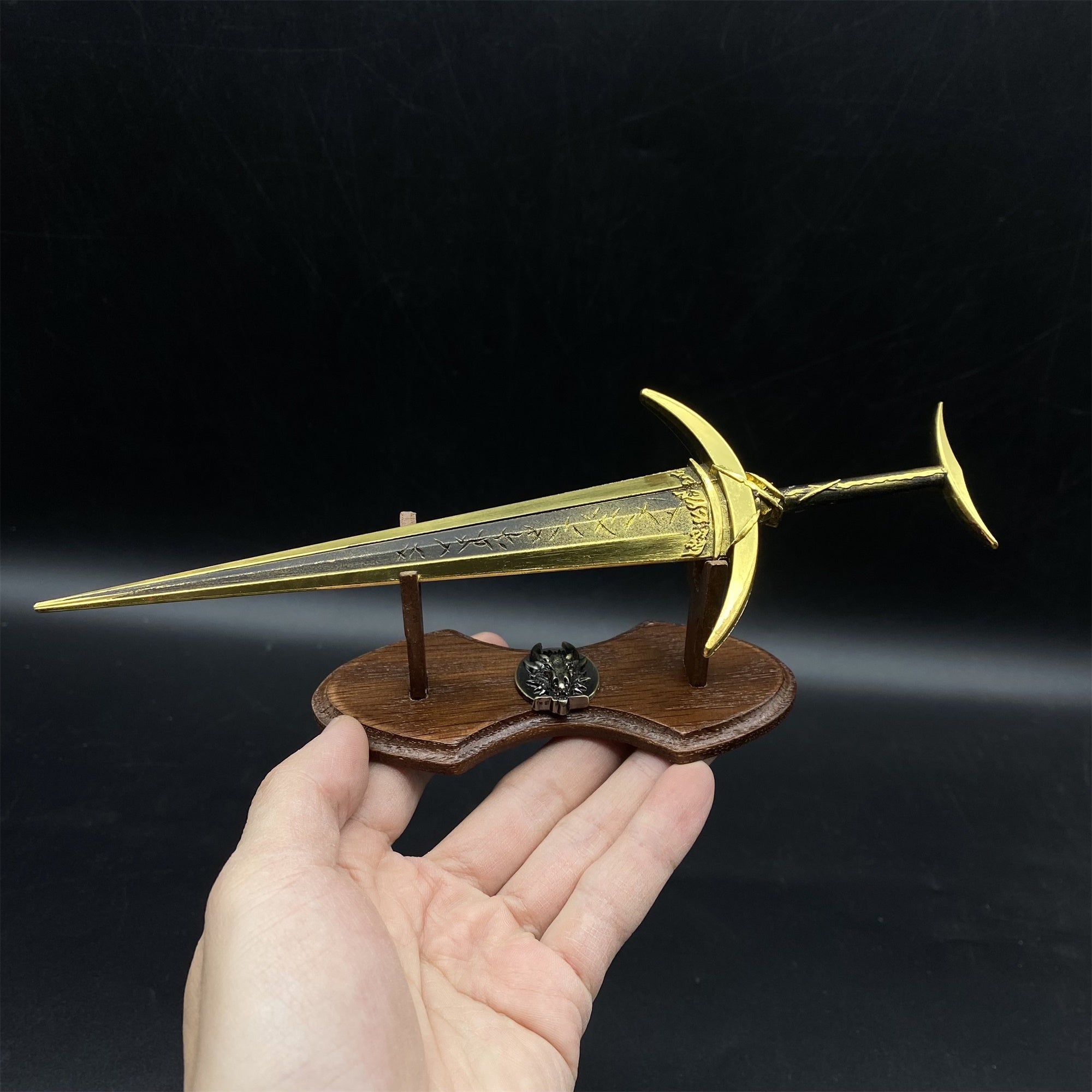 Metal ER Swords Metal Weapons Mini Replica 32 Options Golden Order Greatsword & Stand - Tophatter Daily Deals
