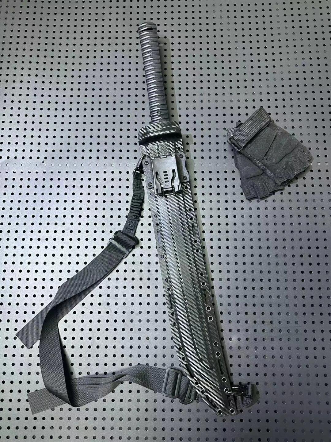 Gorilla Tactical Knife - Tophatter Daily Deals