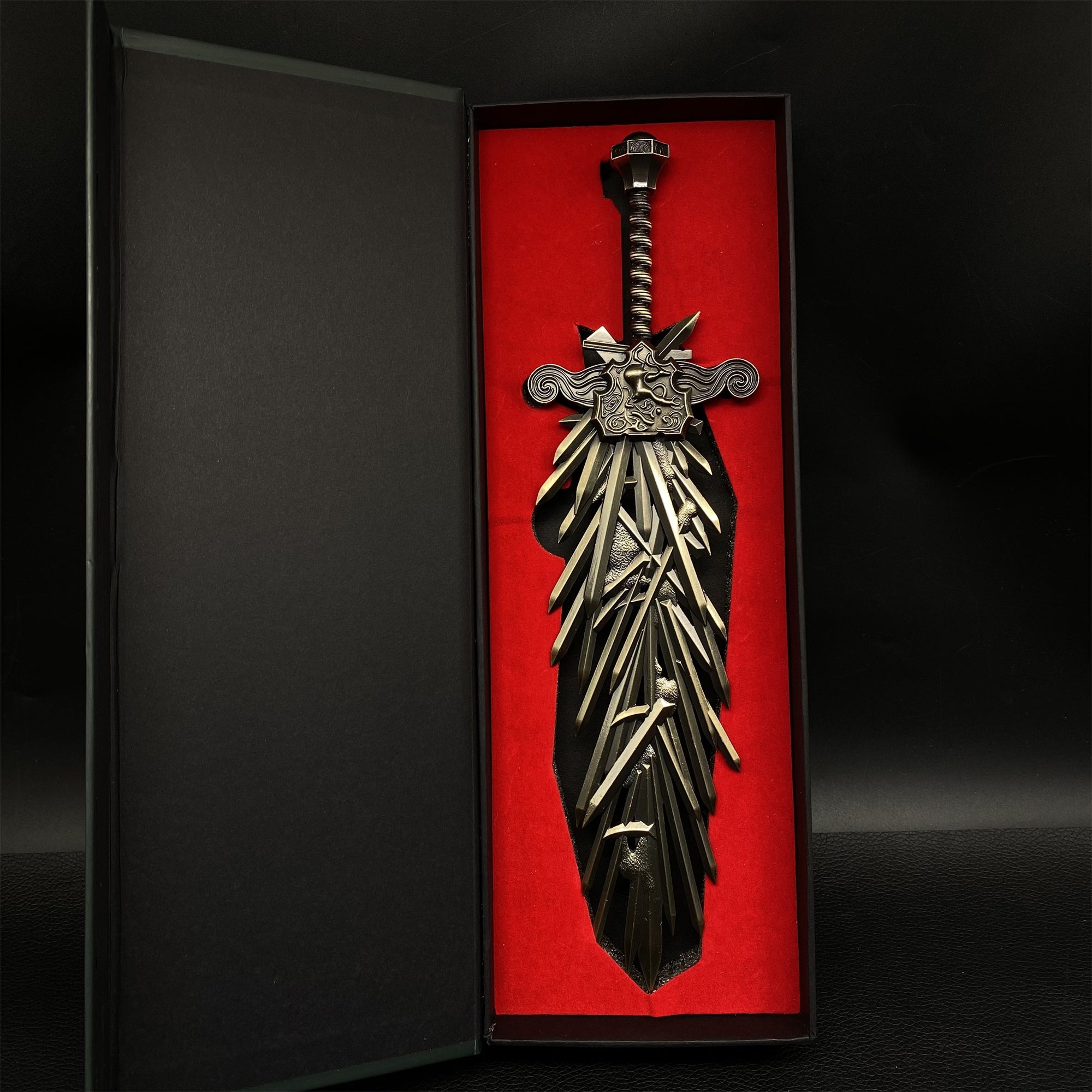 Soul Game Grafted Blade Greatsword Metal Replica - Tophatter Daily Deals