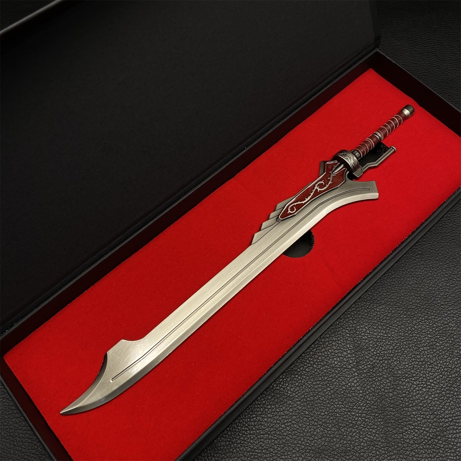 Hot Game Mini Greatsword Metal Miniature 22 Options Red Queen Sword - Tophatter Daily Deals