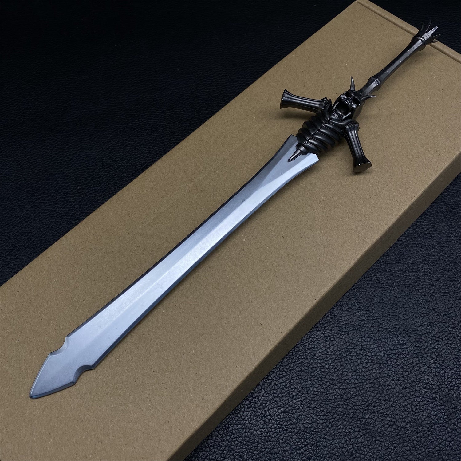 Hot Game Mini Greatsword Metal Miniature 22 Options Dante Sword - Tophatter Daily Deals
