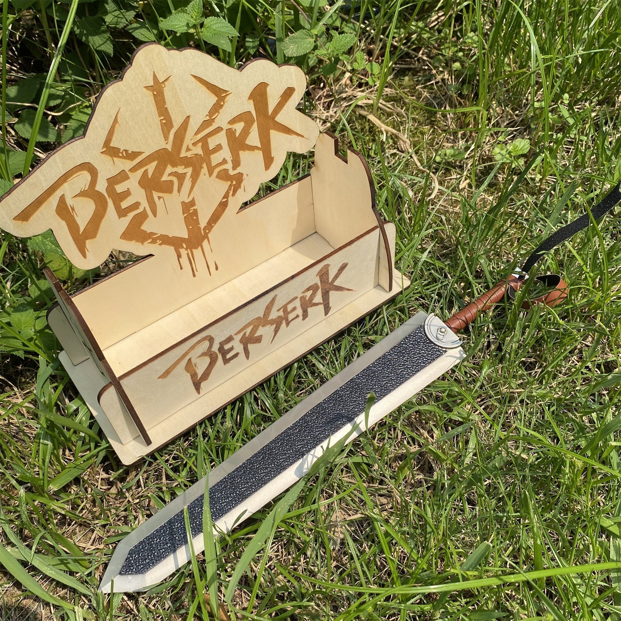 Anime Weapon Guts Sword Dragon Slayer Replica With Stand - Tophatter Daily Deals