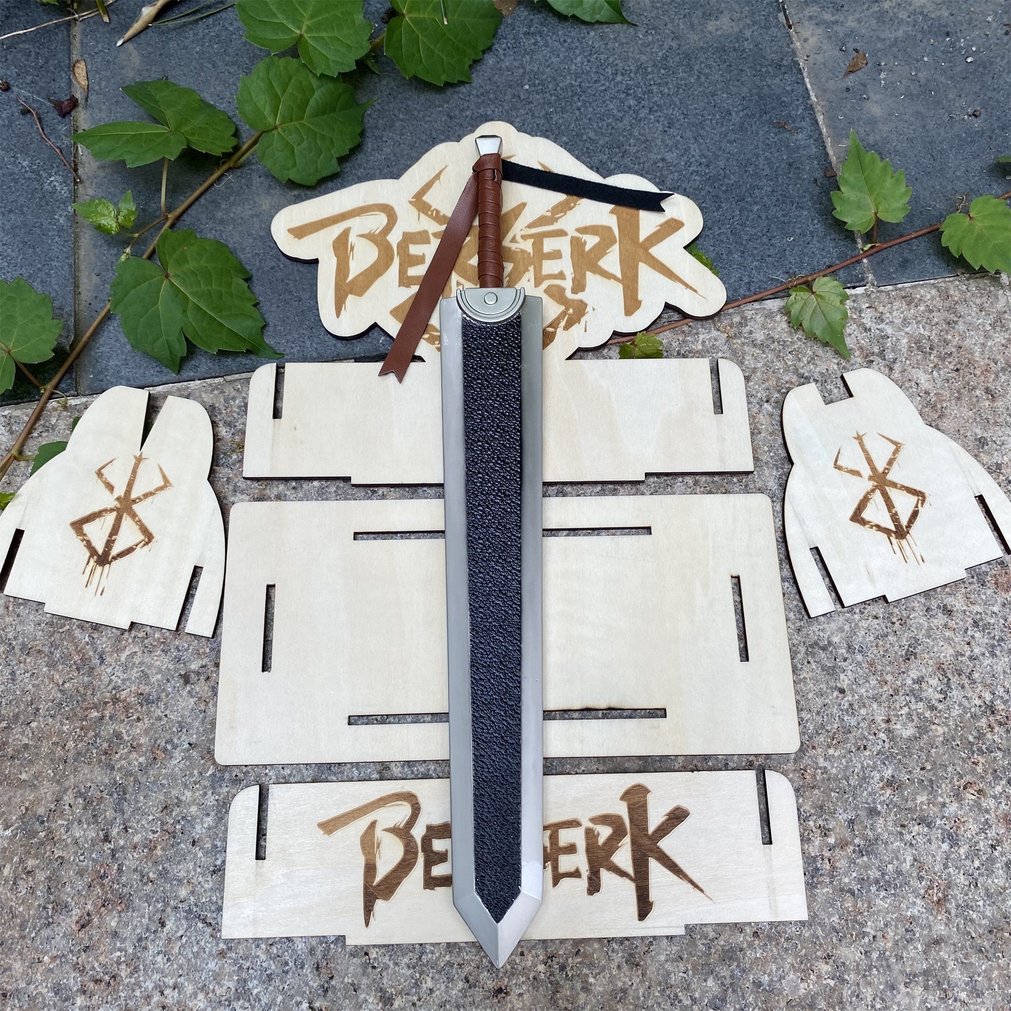 Anime Weapon Guts Sword Dragon Slayer Replica With Stand - Tophatter Daily Deals