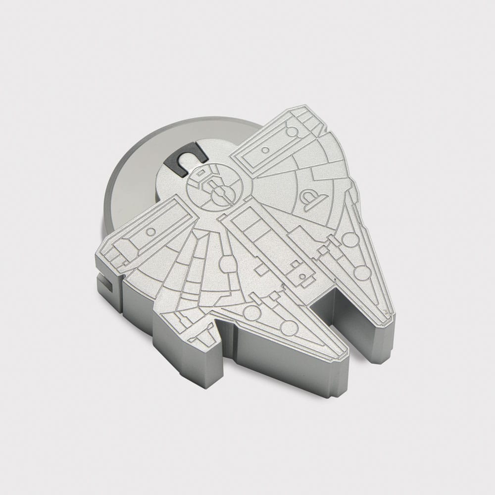 Star Wars – Millennium Falcon Pizza Cutter Pizza Cutter - Tophatter Daily Deals