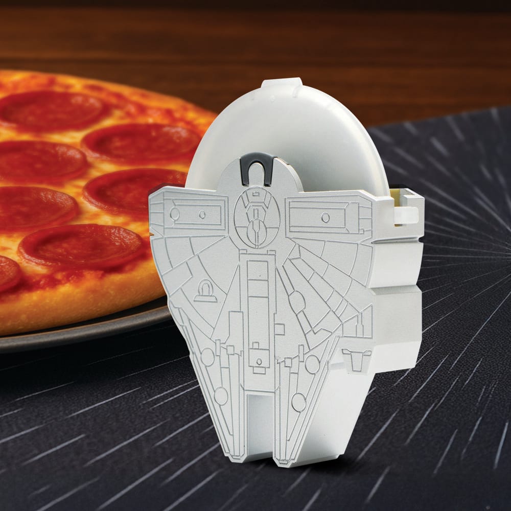Star Wars – Millennium Falcon Pizza Cutter Pizza Cutter - Tophatter Daily Deals