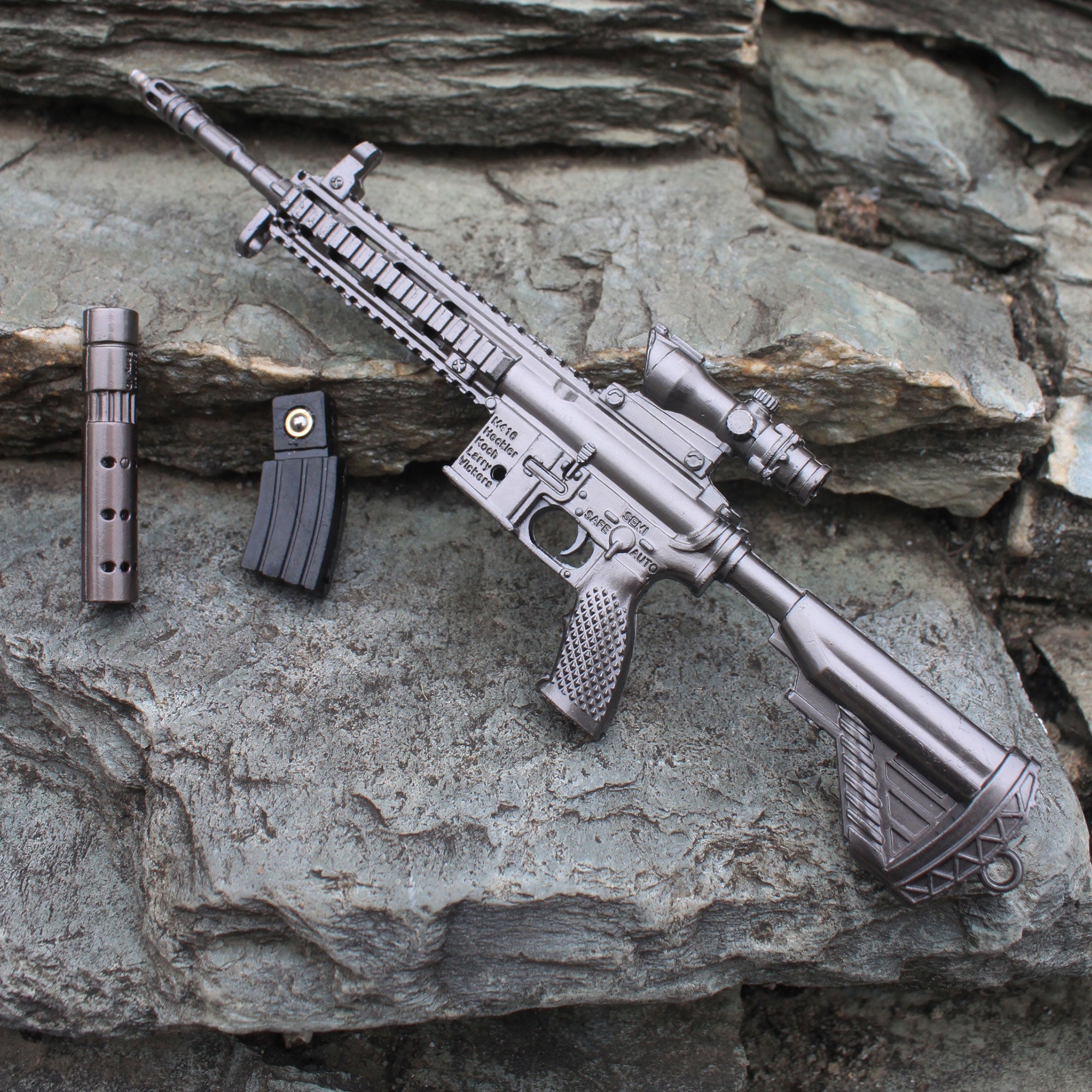 HK416 Metal Miniature Gun - Tophatter Daily Deals