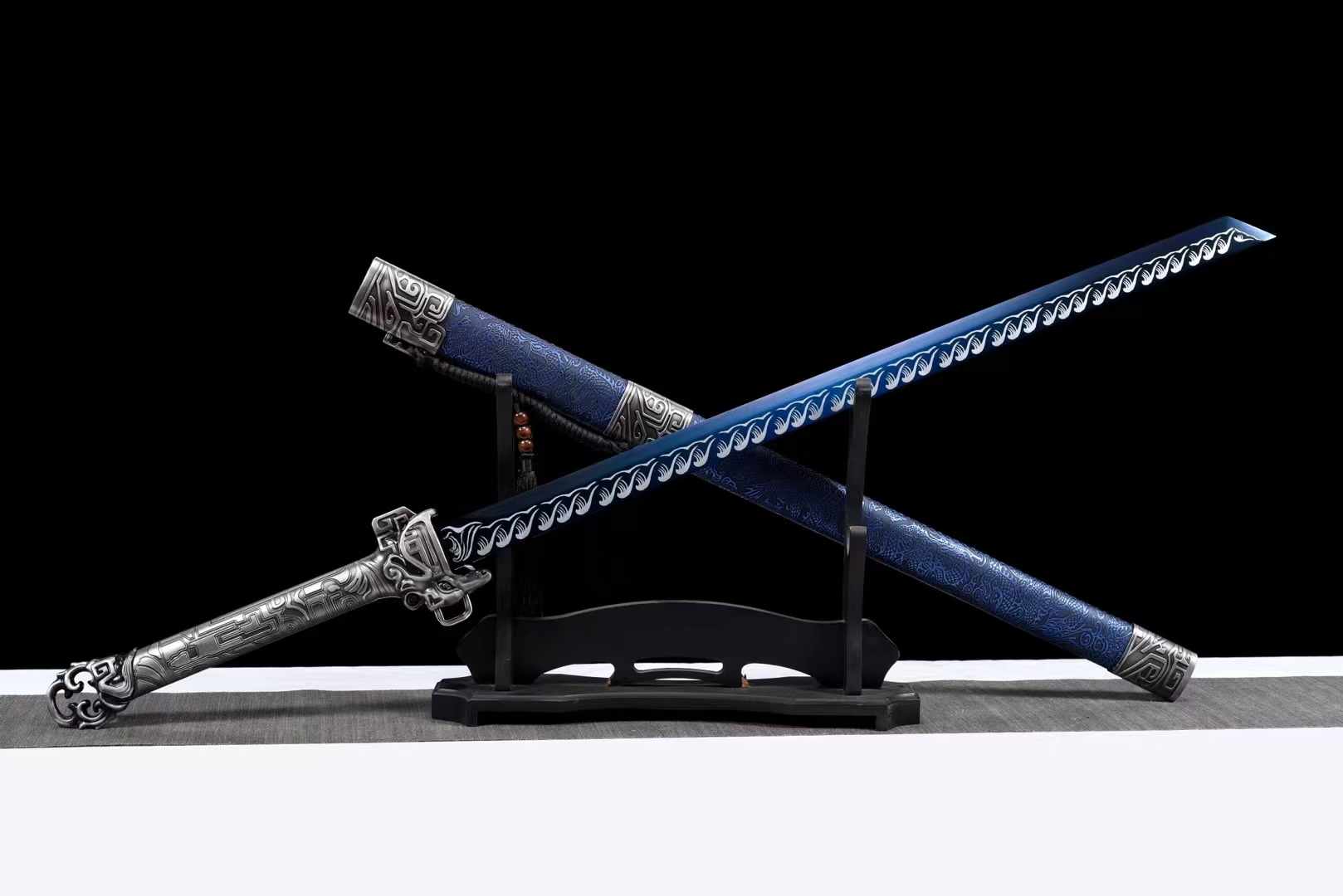 Handmade Chinese Sword With Thunder Tiger Tang Heng - Tophatter Daily Deals