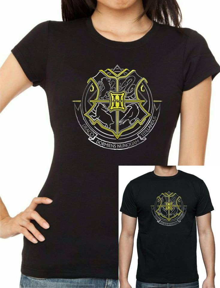 Harry Potter - Hogwarts Crest T-Shirt - Tophatter Daily Deals