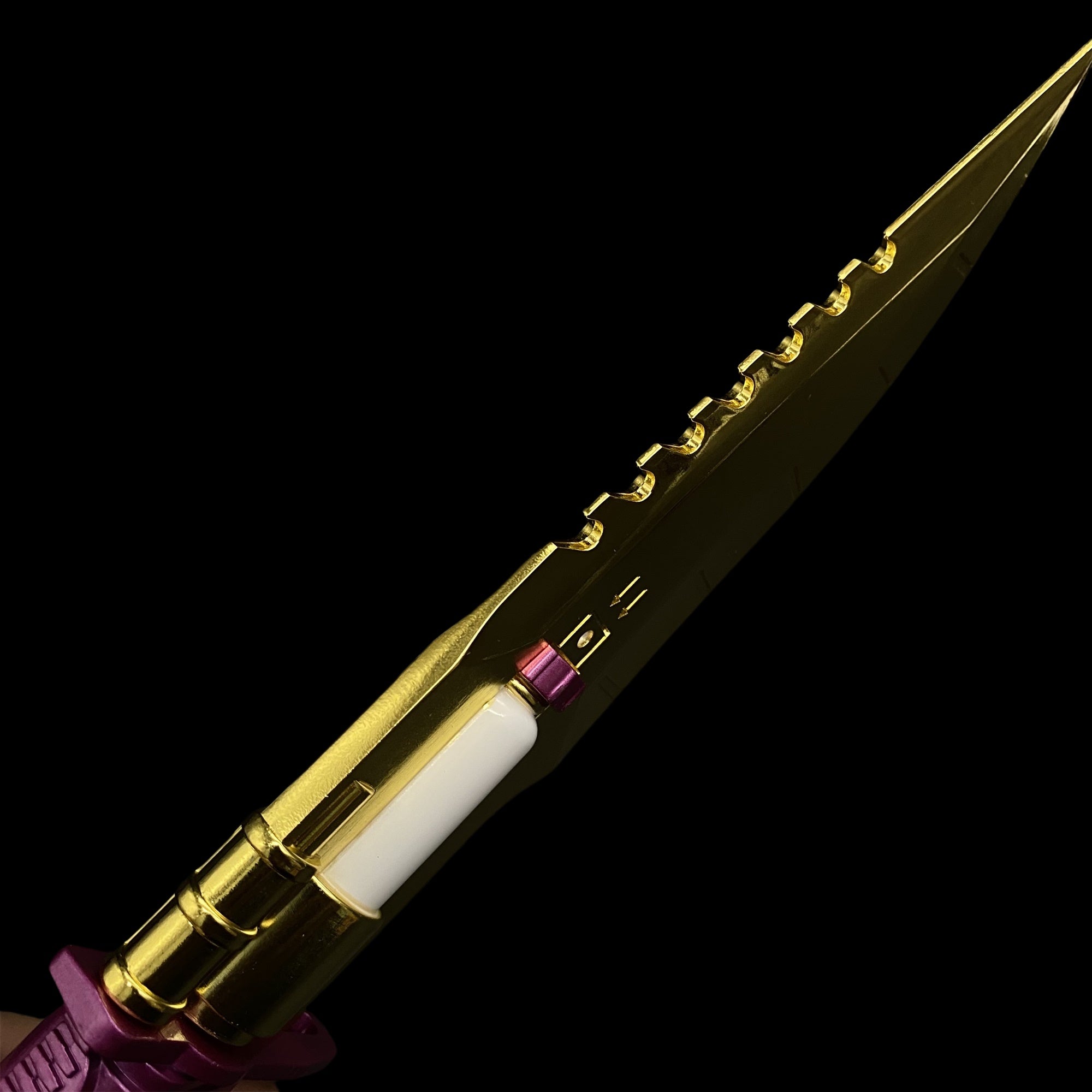 Headhunter Life Size Metal Replica - Tophatter Daily Deals