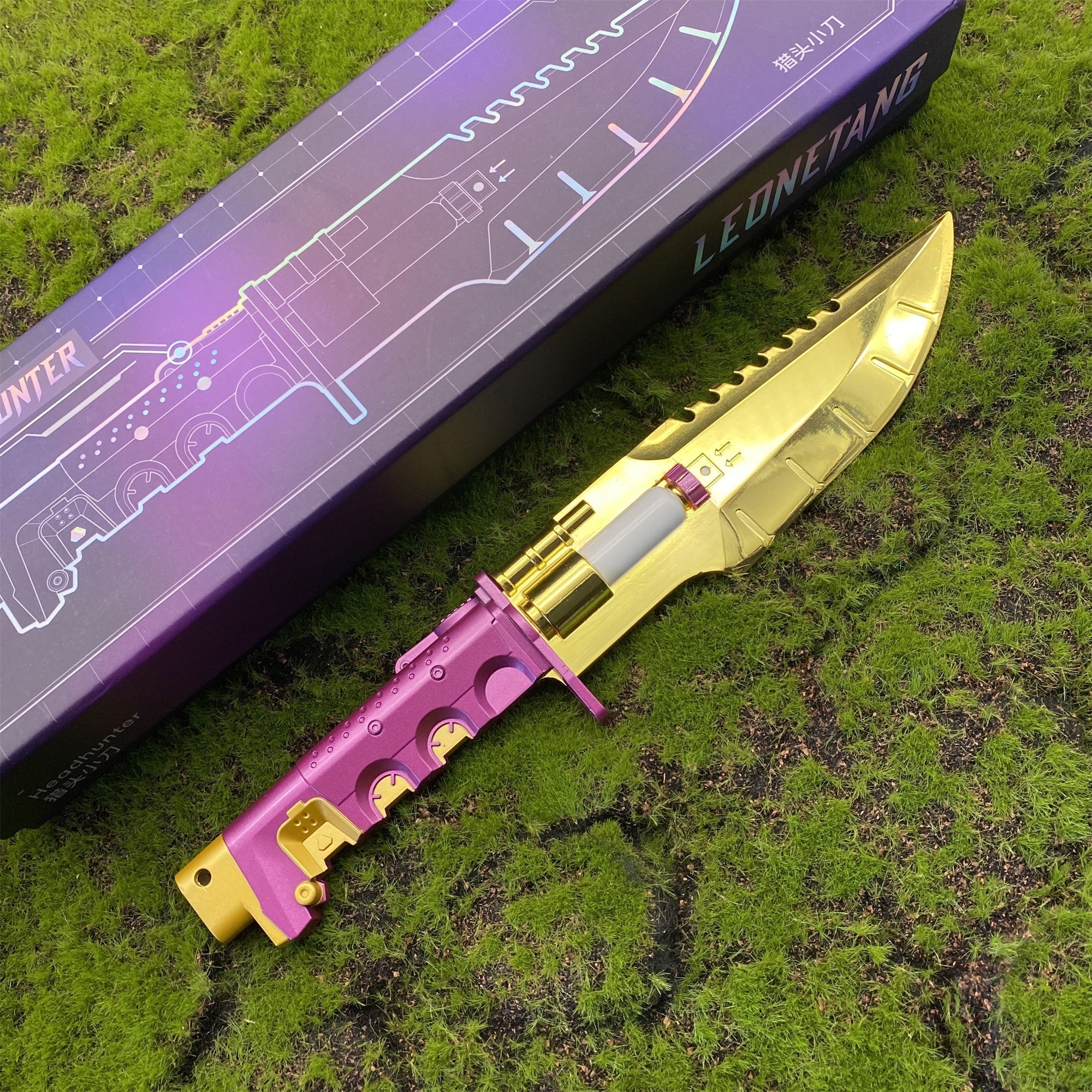 Headhunter Life Size Metal Replica - Tophatter Daily Deals