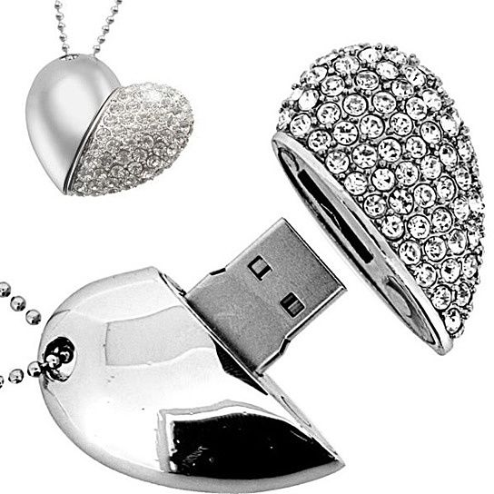 Crystal Heart USB Flash Drive 2.0 Magnetic Necklace 16 GB - 6 Colors USB Flash Drive - Tophatter Daily Deals