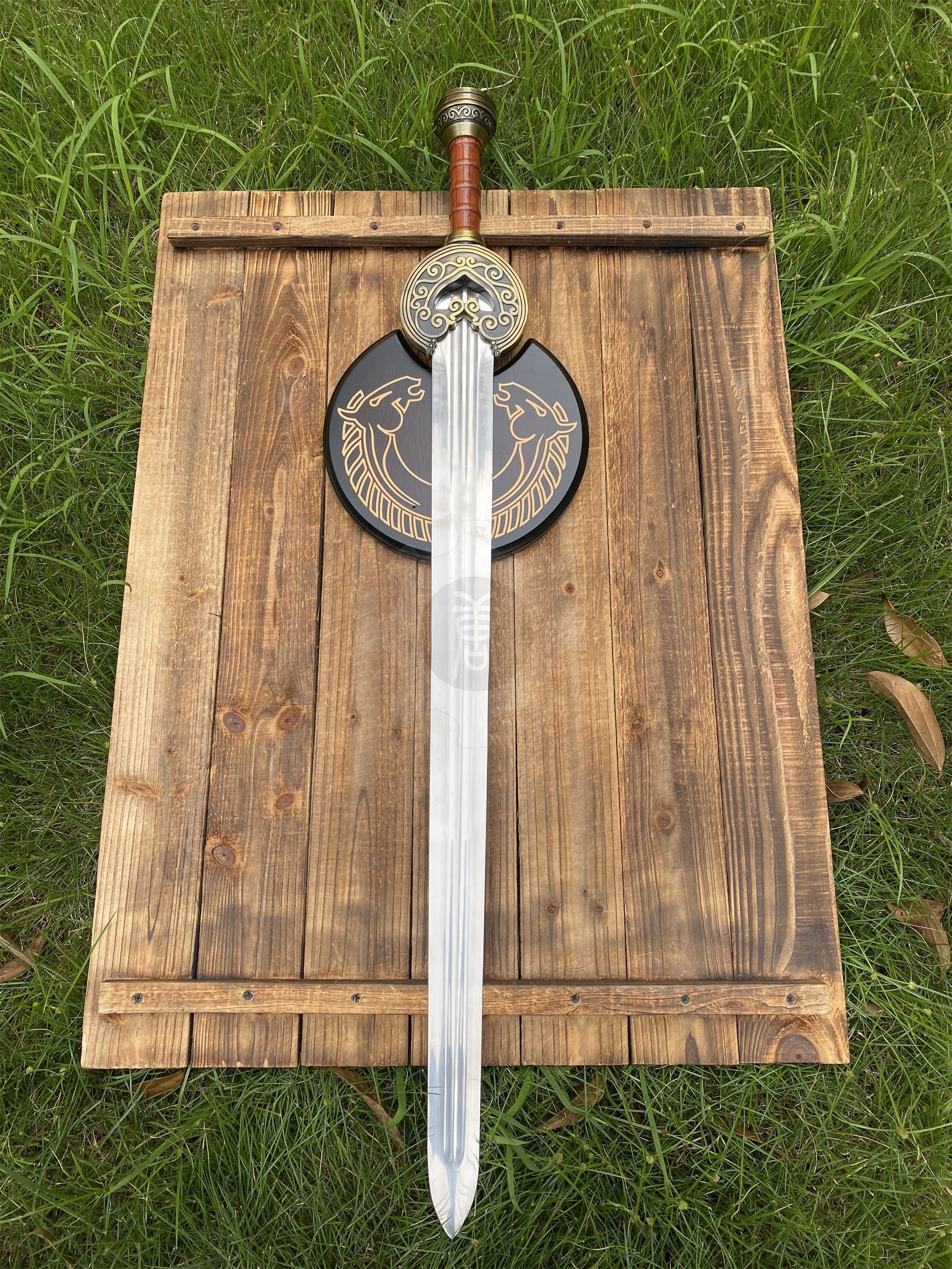 IRL Herrugrim Sword Of King Rohan Metal Replica - Tophatter Daily Deals