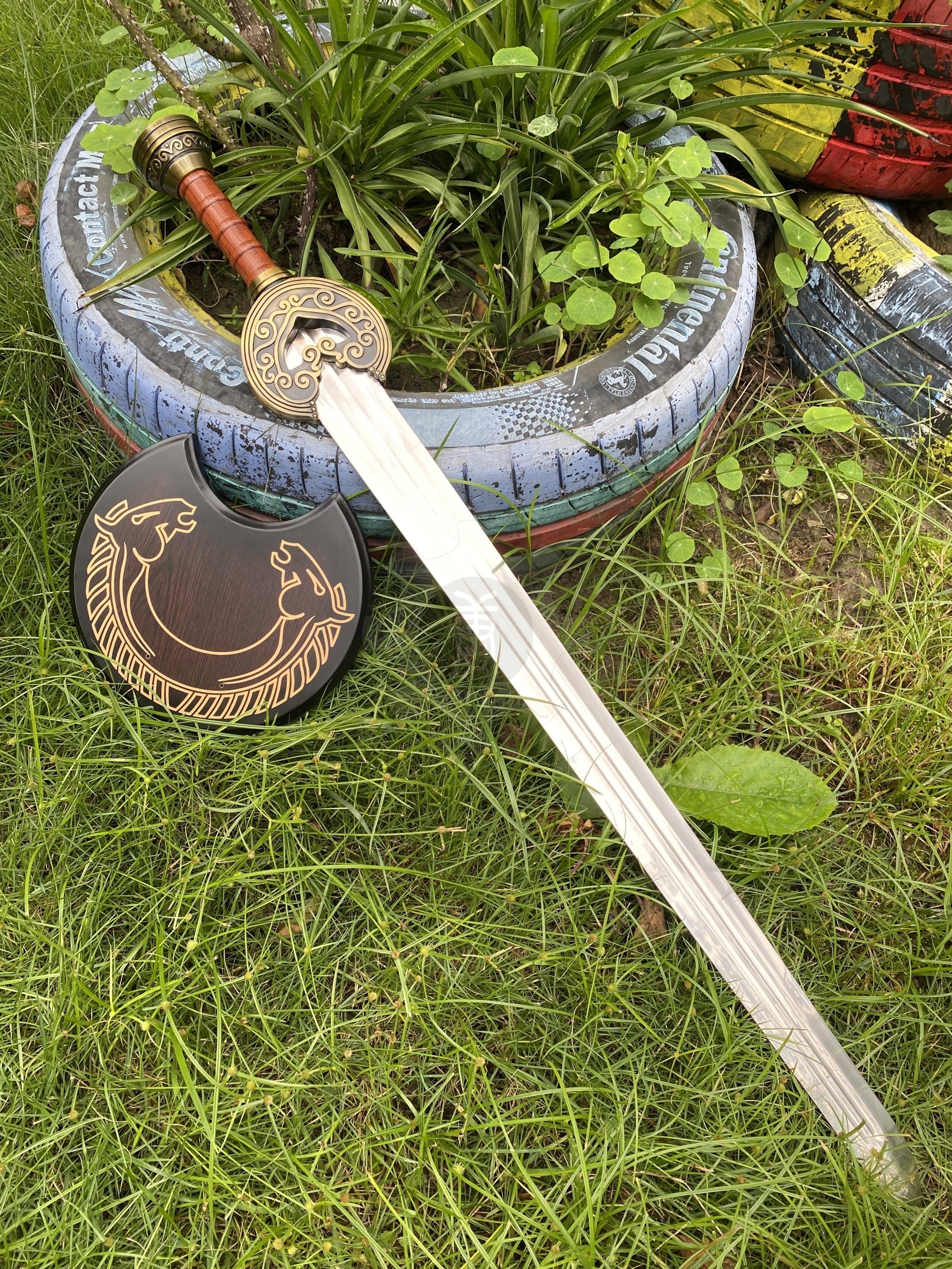 IRL Herrugrim Sword Of King Rohan Metal Replica - Tophatter Daily Deals