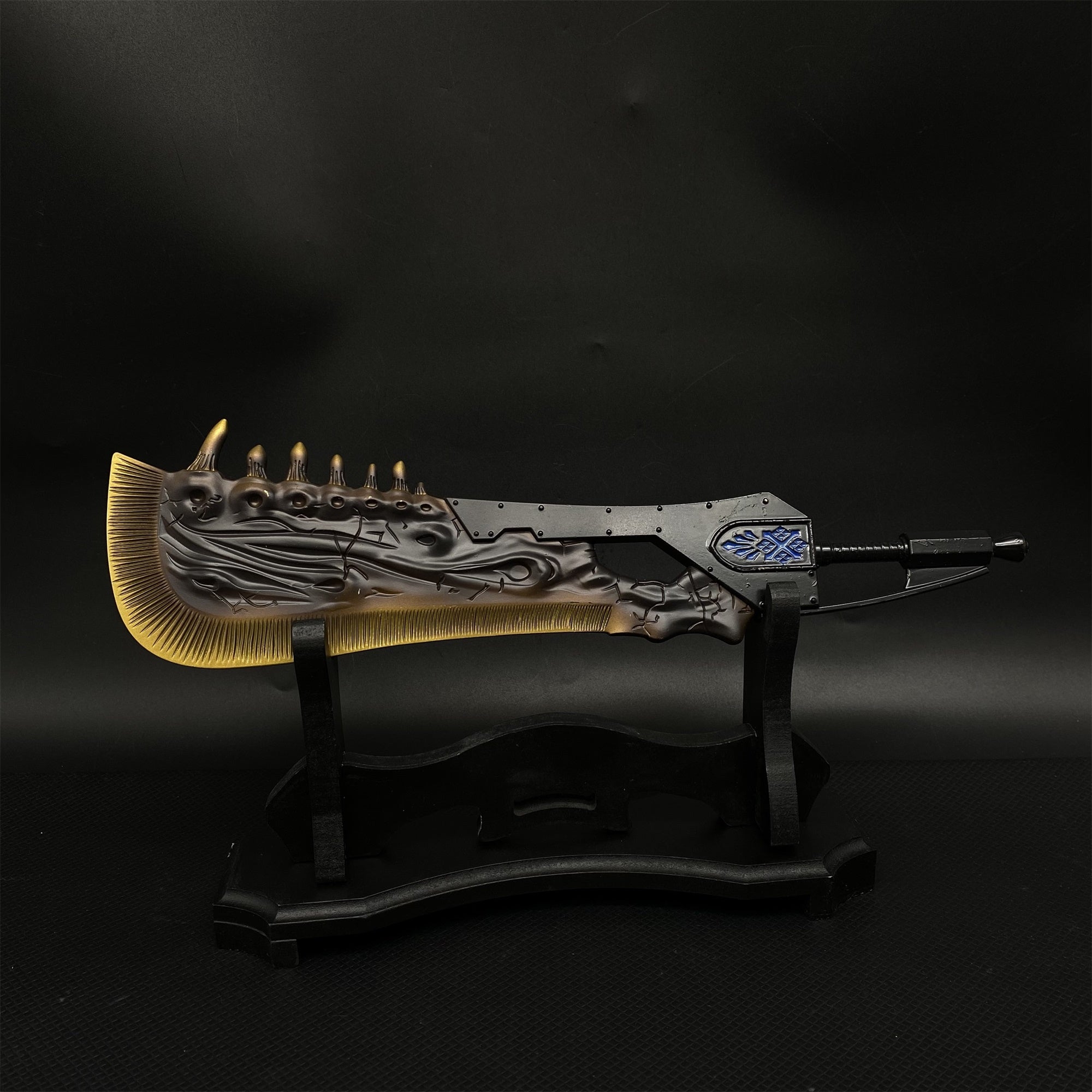 1/6 Scale MH Giant JawBlade Great Sword Metal Miniature Sword & Stand A - Tophatter Daily Deals