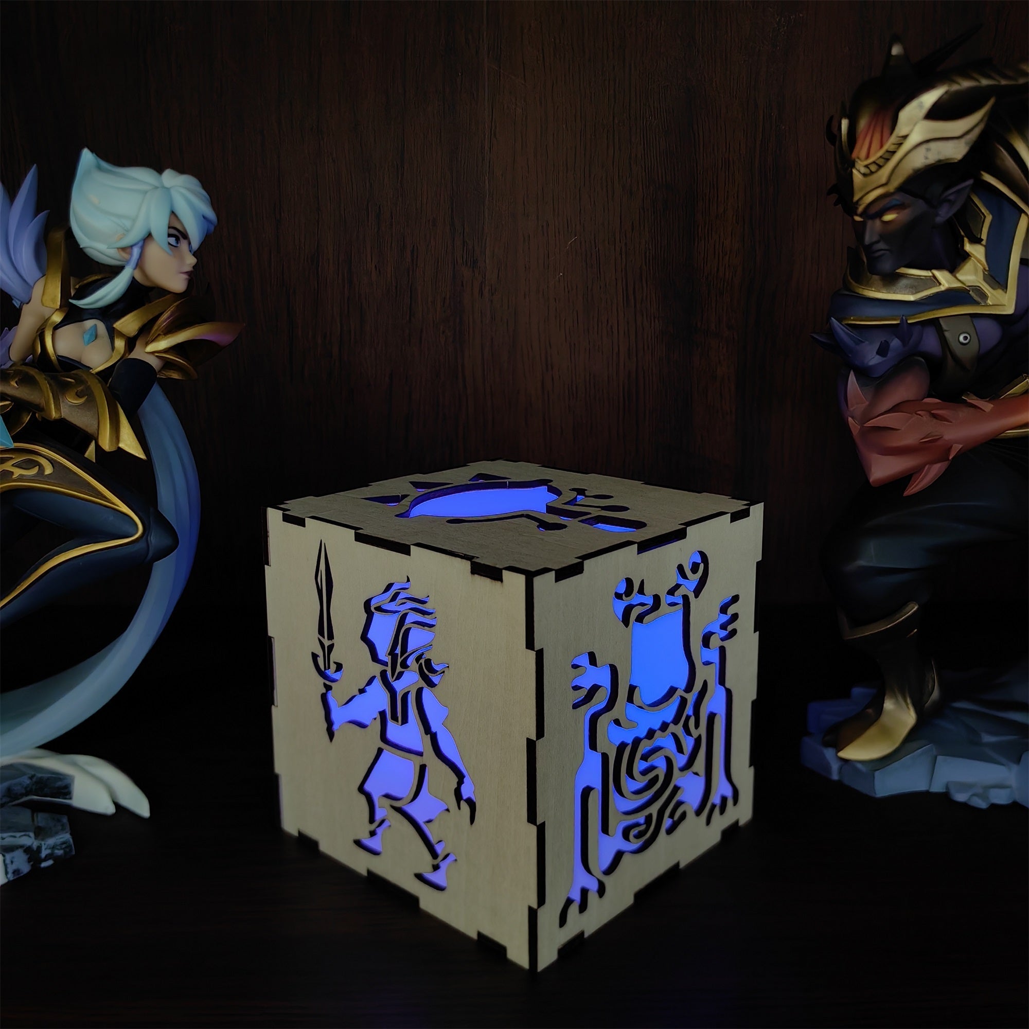 Link Master Icon Wooden Cube Light Game Desk Decor Wooden Cube Light - Tophatter Daily Deals