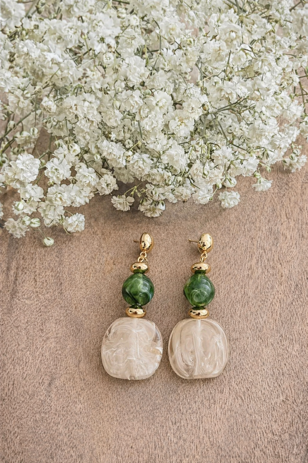 Beautiful White and Green Drop Earrings Earrings - Tophatter Daily Deals