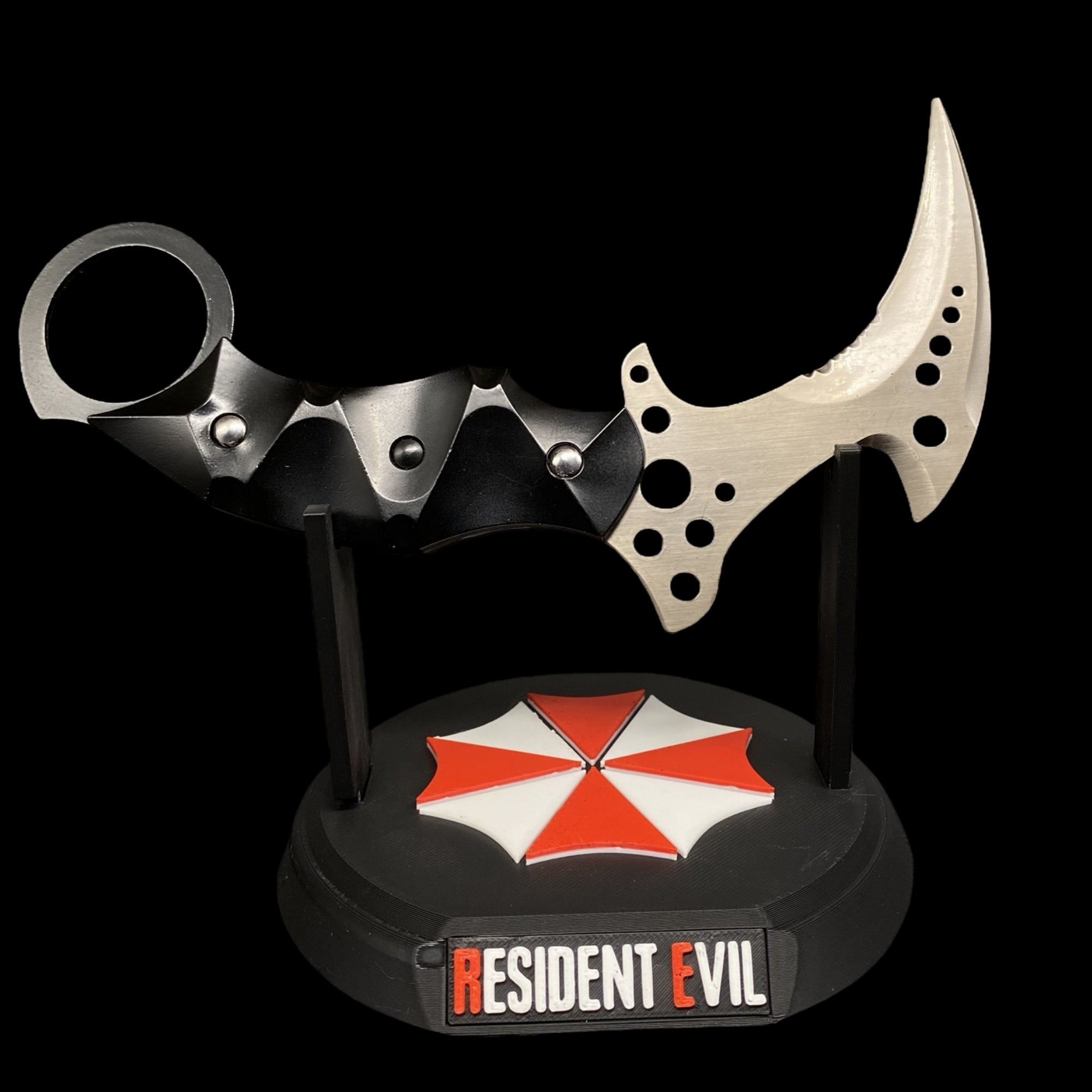 Re8 Chris Karambit Blunt Blade Metal Replica With 3D Stand - Tophatter Daily Deals
