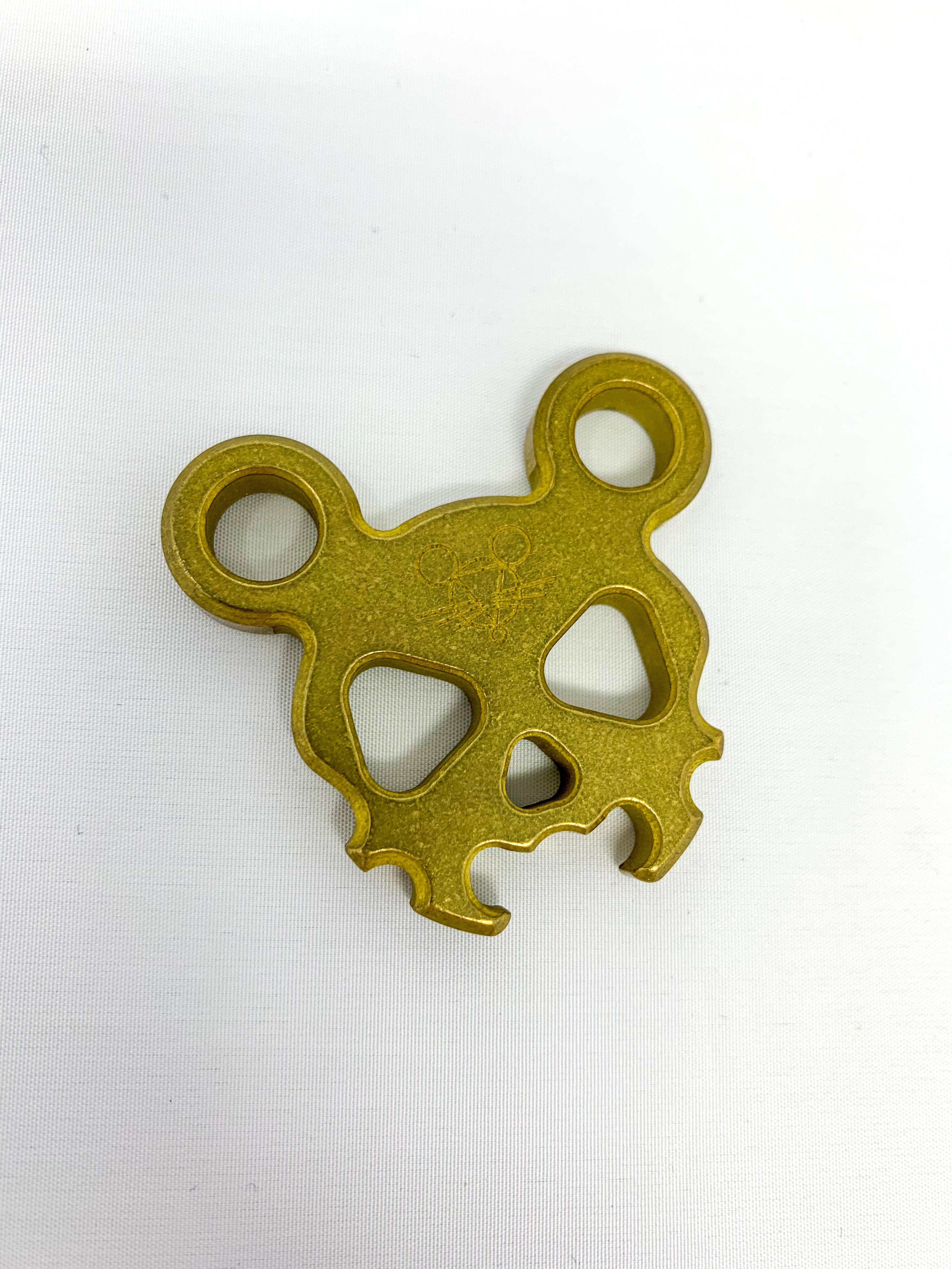 GiantMouse Morbid Mouse Mini - Brass Knives - Tophatter Daily Deals