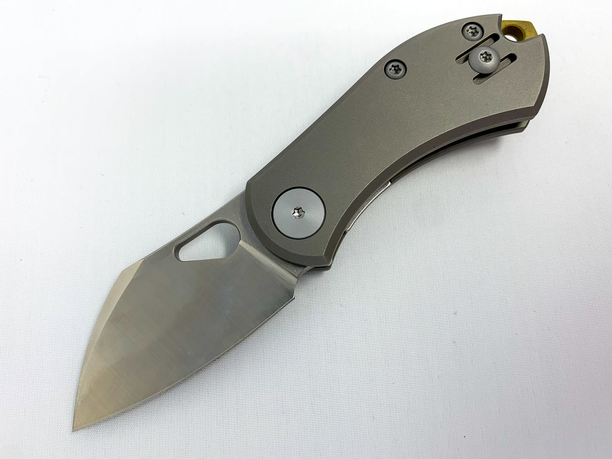 GiantMouse ACE Nibbler - Titanium Handle - CPM-20CV Collectors - Tophatter Daily Deals