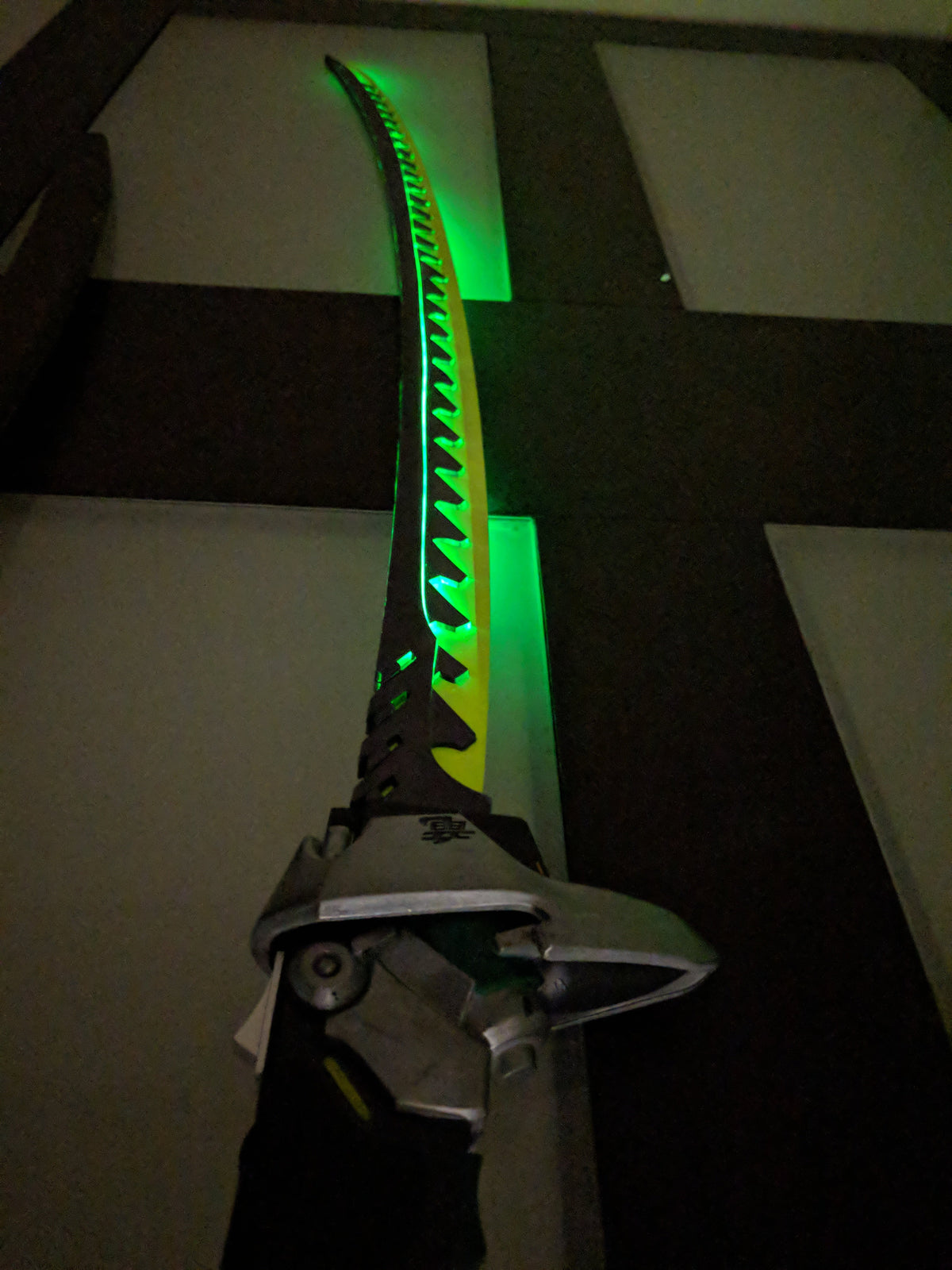 Genji's Dragon Sword with LED (Genji Sword) Video Game Sword - Tophatter Daily Deals