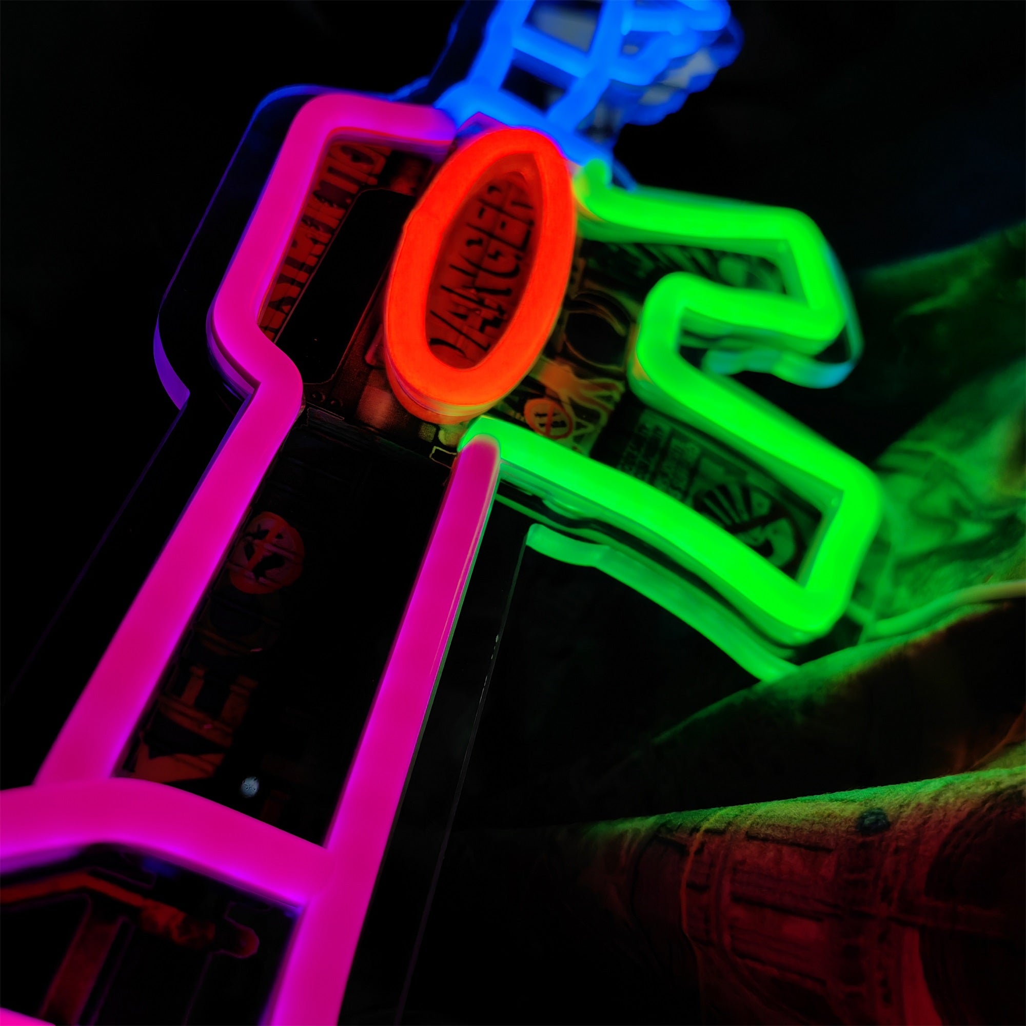 M4A1-S Imminent Danger Rifle Neon Light Wall Decor - Tophatter Daily Deals