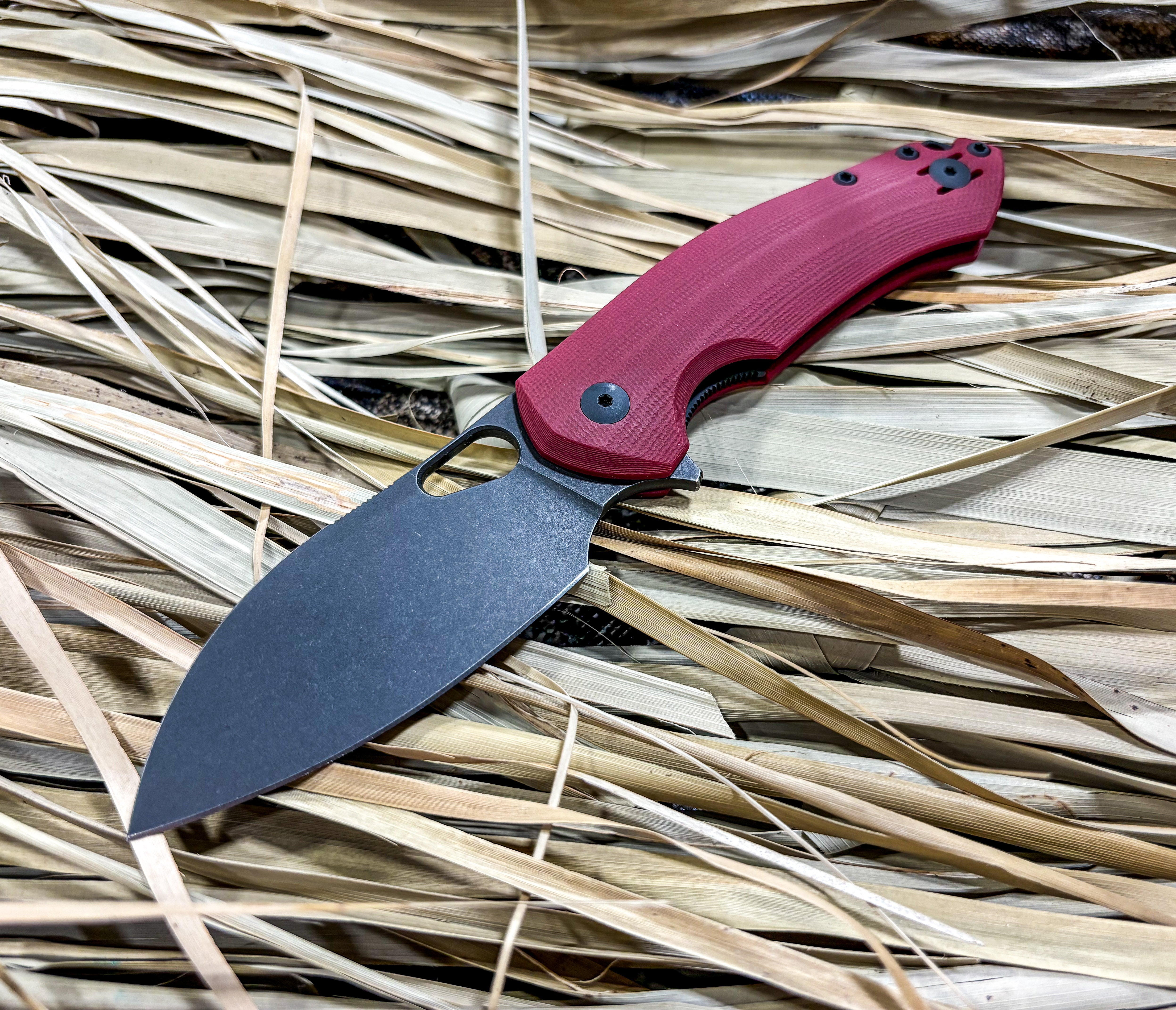 GiantMouse ACE Biblio XL - St. Nick's Knives Exclusive - Red G10 - Blackwashed Vanadis 4E Steel Collectors - Tophatter Daily Deals