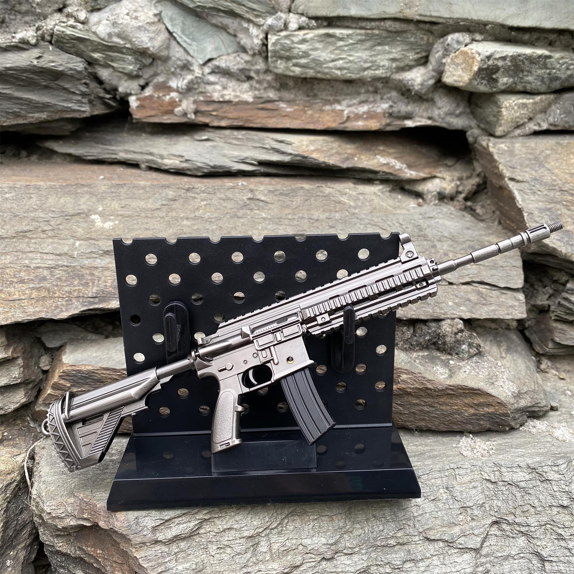 HK416 Metal Miniature Gun - Tophatter Daily Deals