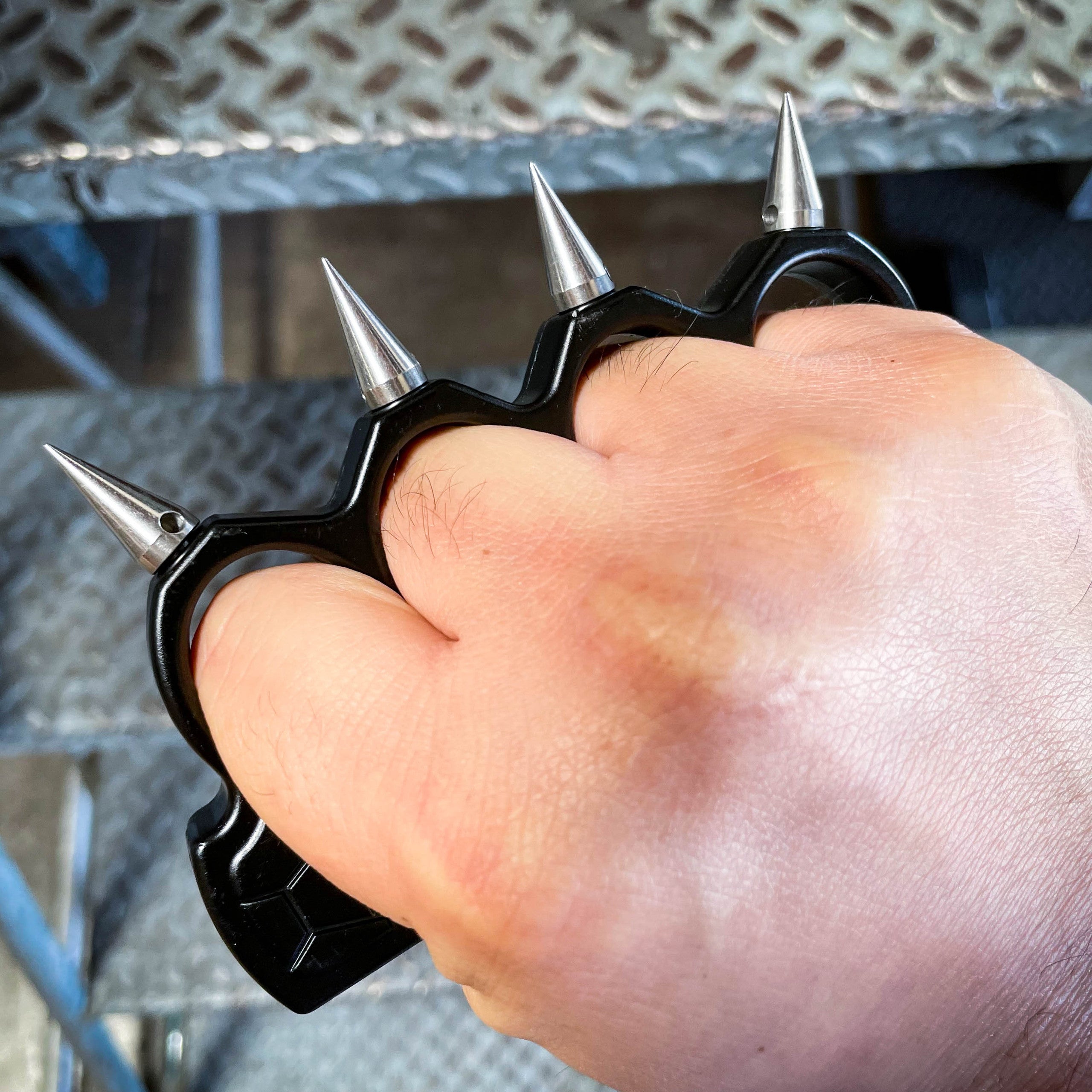MT Knuckle OT* MACHINED KNUCKLE TRENCH Knife-GS08 Pocket Knives - Tophatter Daily Deals