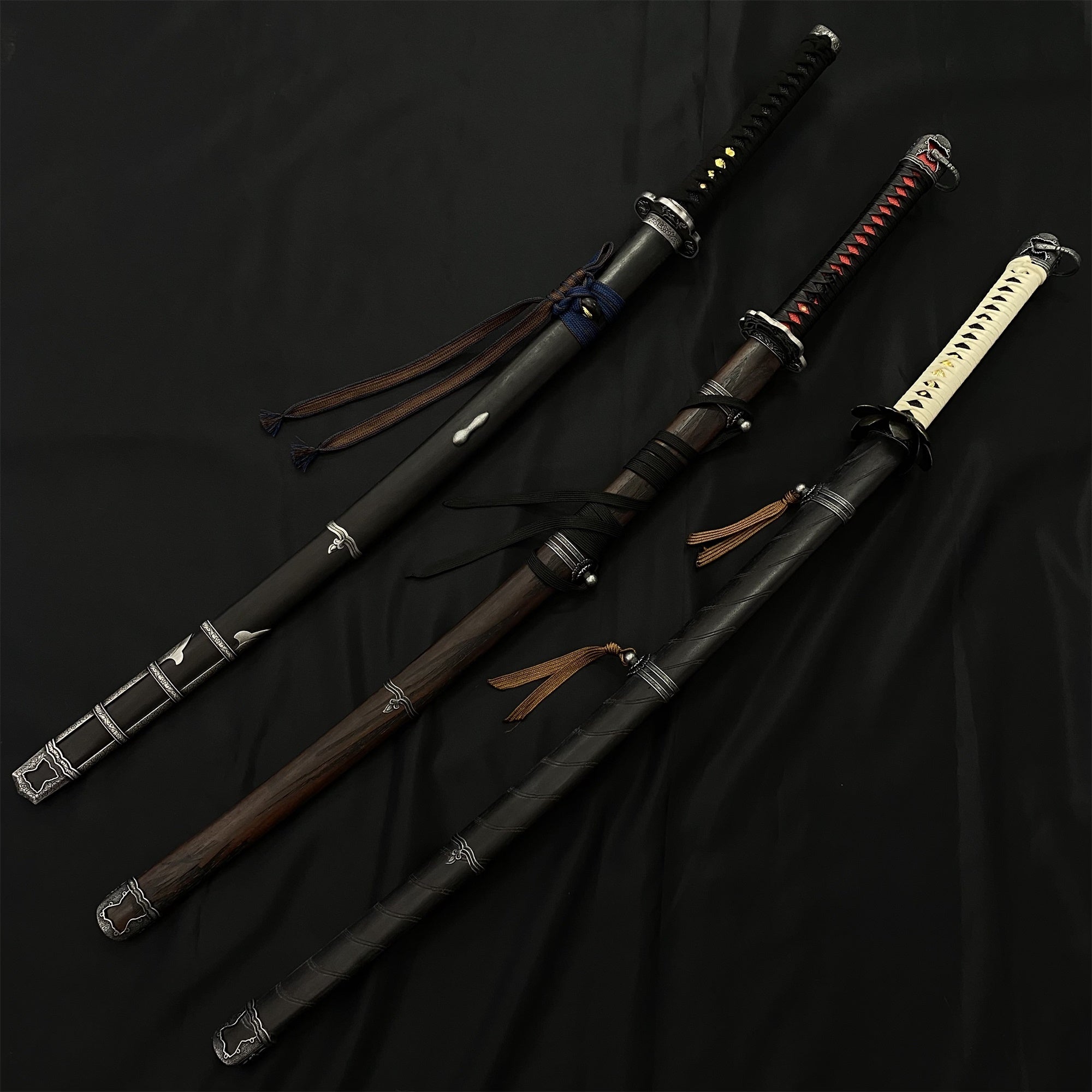 Life-Size Kusabimaru Katana, Gracious Gift of Tears, Black Mortal Blade Replicas - Tophatter Daily Deals