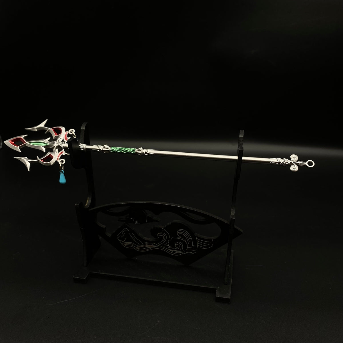 The Link Lightscale Trident Miniature Metal Replica 22CM/8.7" Spear&Wood Stand - Tophatter Daily Deals