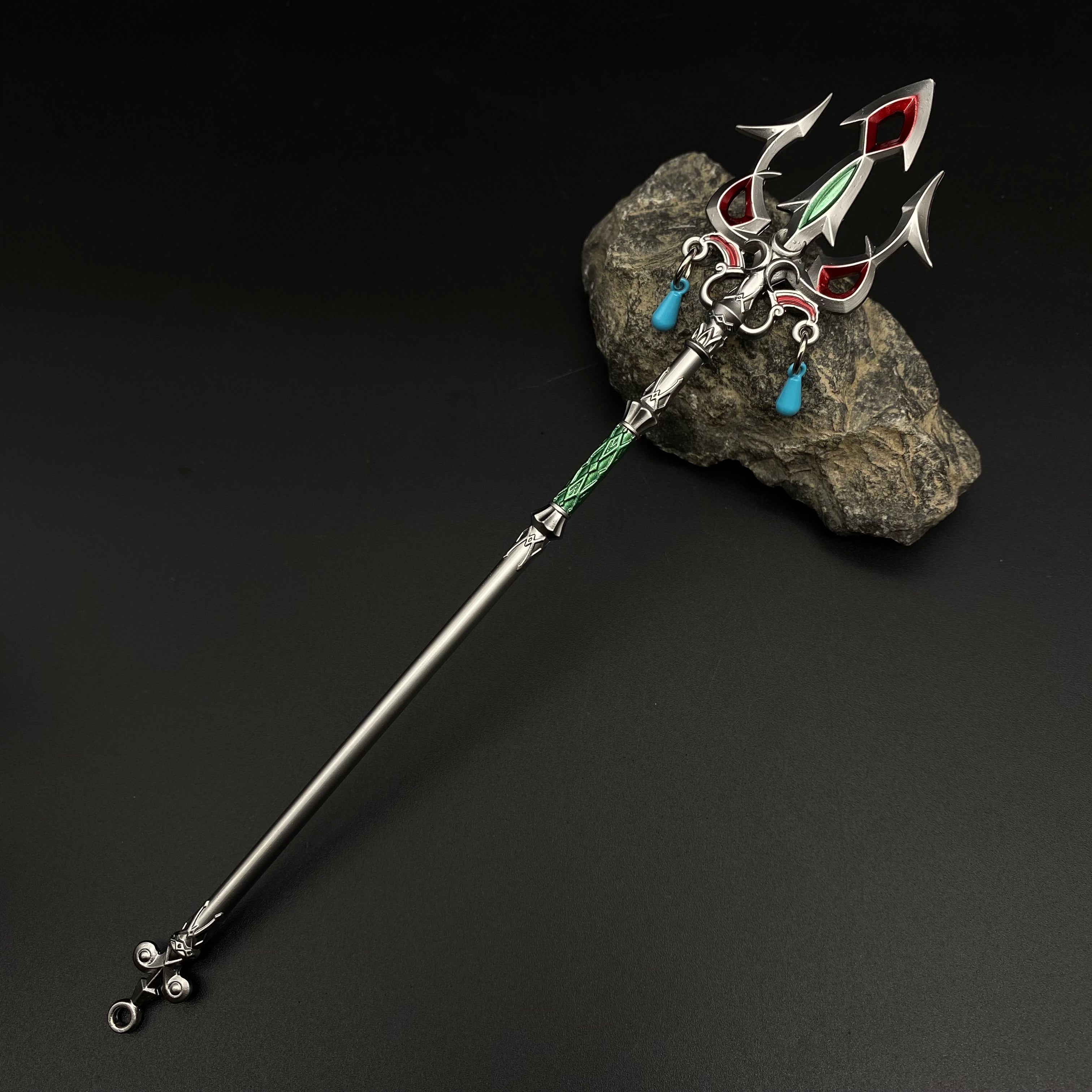The Link Lightscale Trident Miniature Metal Replica 22CM/8.7" - Tophatter Daily Deals