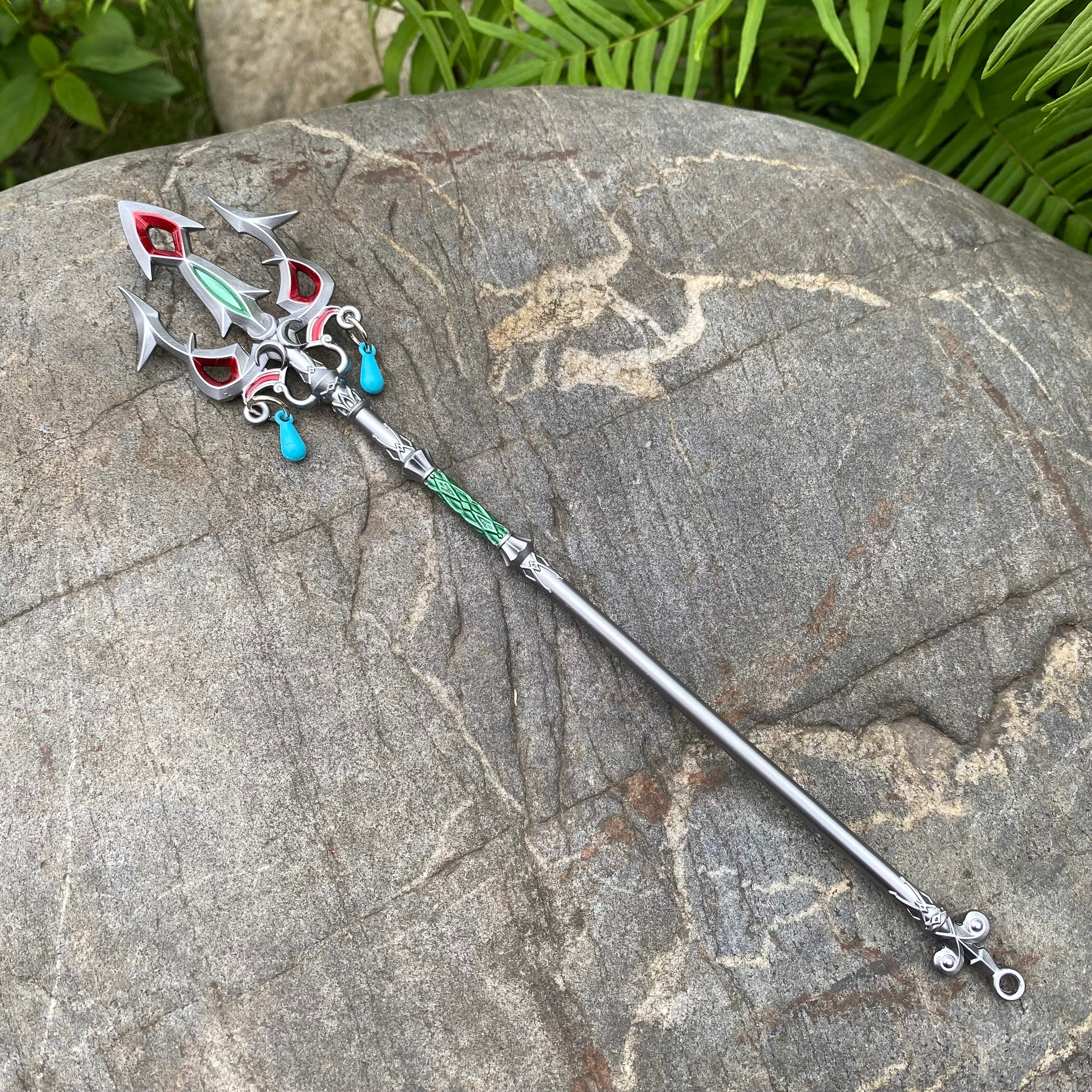 The Link Lightscale Trident Miniature Metal Replica 22CM/8.7" - Tophatter Daily Deals