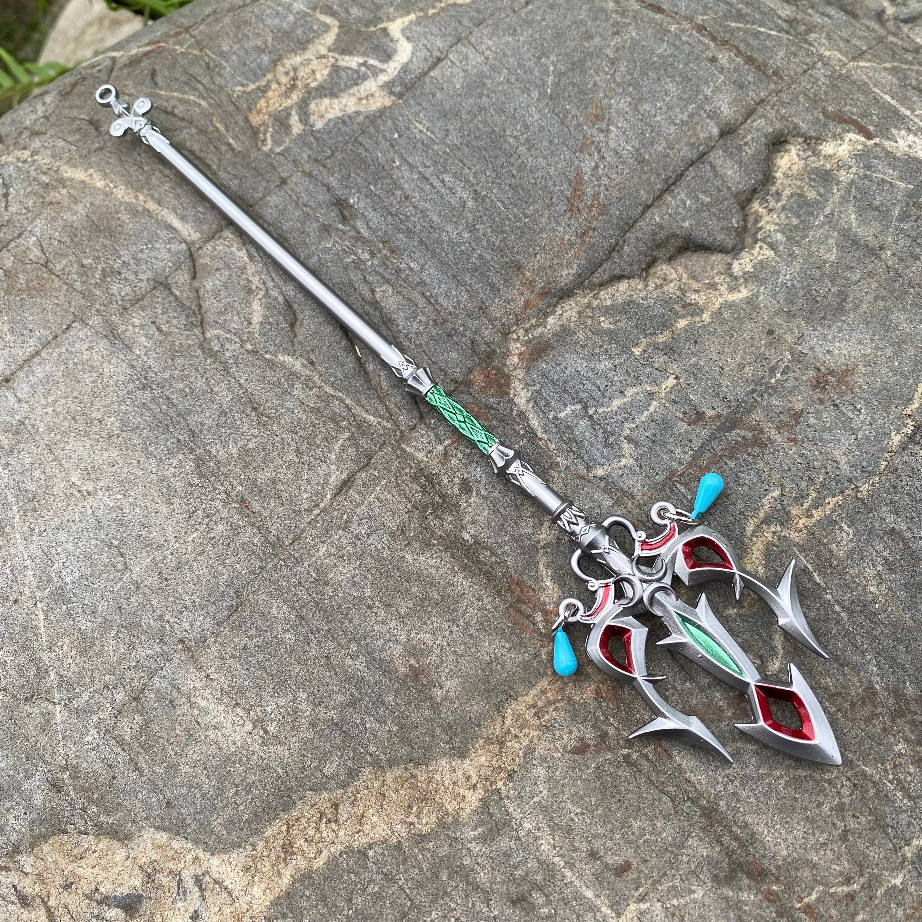 The Link Lightscale Trident Miniature Metal Replica 22CM/8.7" - Tophatter Daily Deals