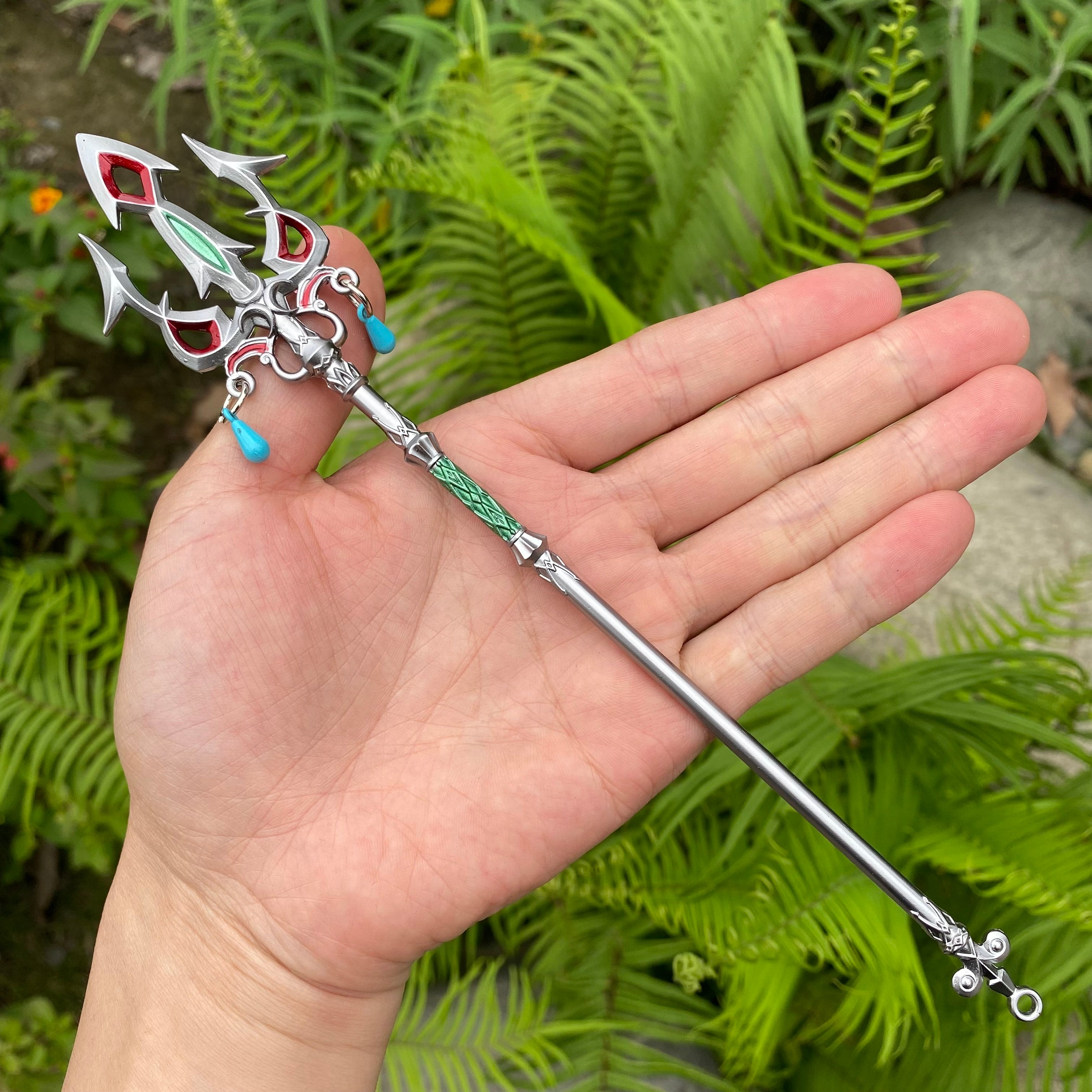 The Link Lightscale Trident Miniature Metal Replica 22CM/8.7" - Tophatter Daily Deals