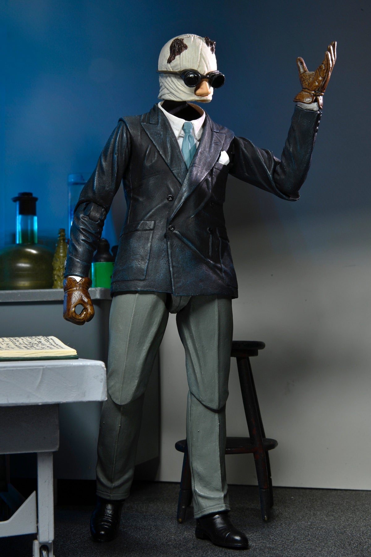 Universal Monsters – Ultimate Invisible Man (Colour) Action Figure Action Figure - Tophatter Daily Deals