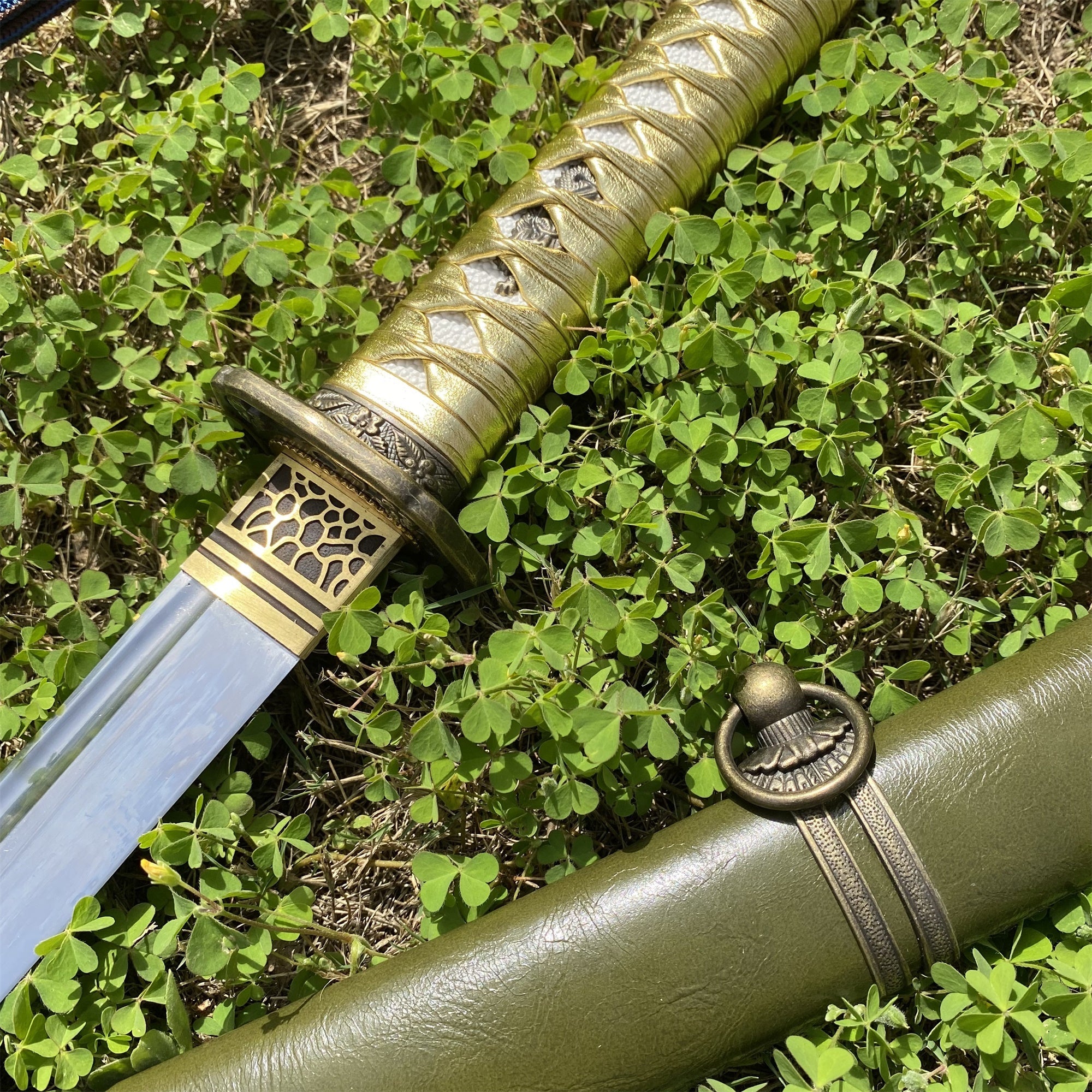 Collective Type 98 Saber Katana Great War 2 Japanese Officer Samurai Sword - Tophatter Daily Deals