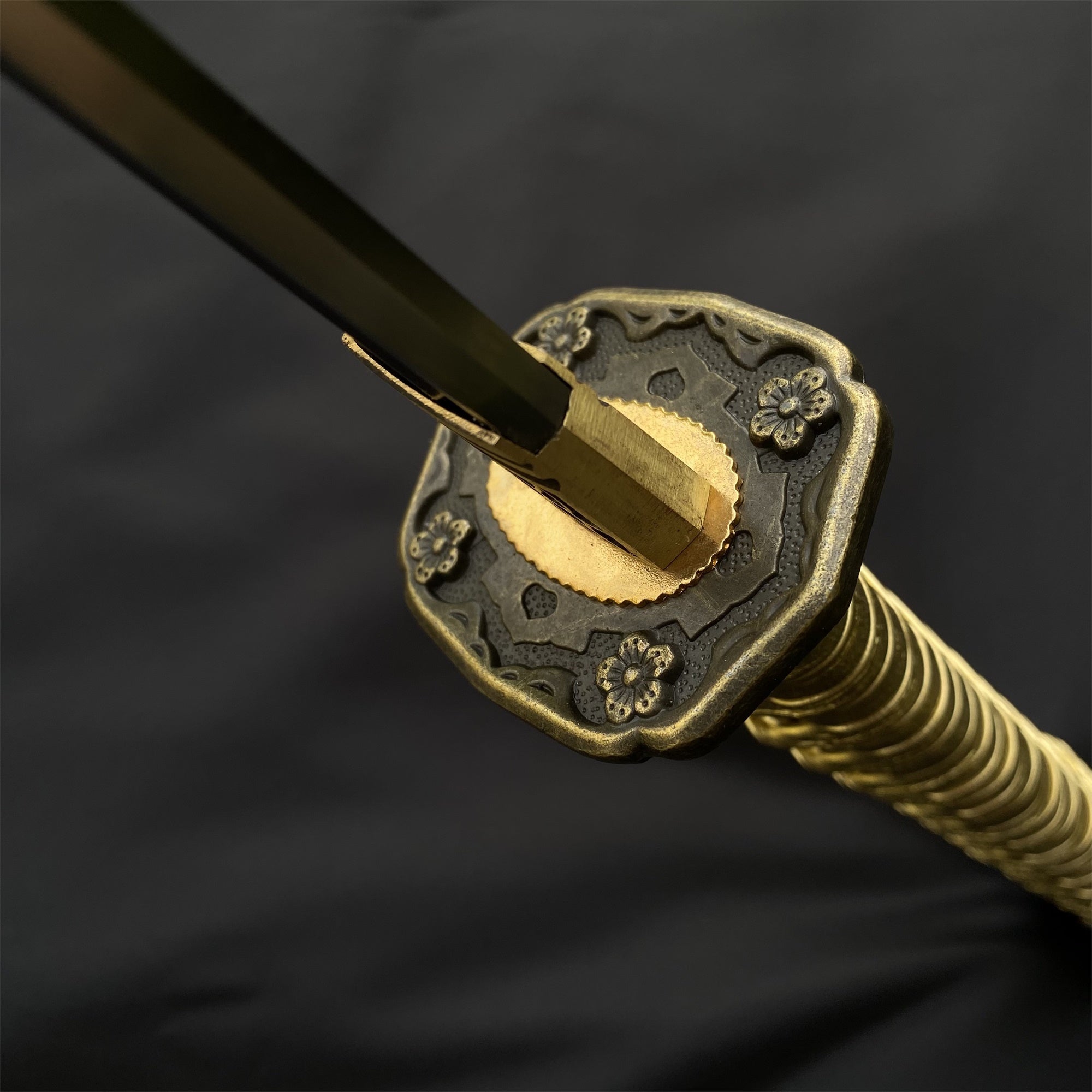 Collective Type 98 Saber Katana Great War 2 Japanese Officer Samurai Sword - Tophatter Daily Deals