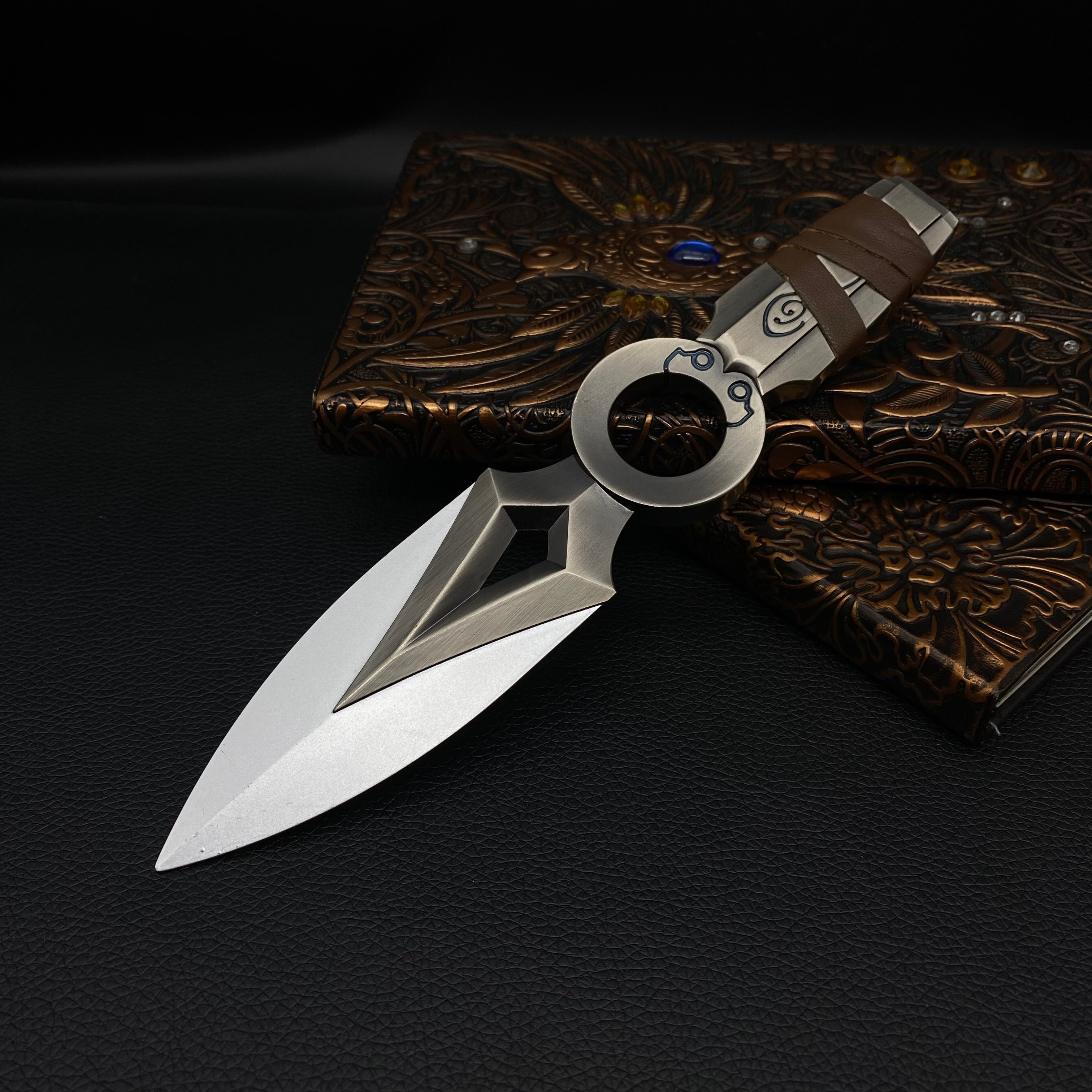 Jett Kunai Metal Jett Throwing Knife Life Size Blunt Blade Replica - Tophatter Daily Deals