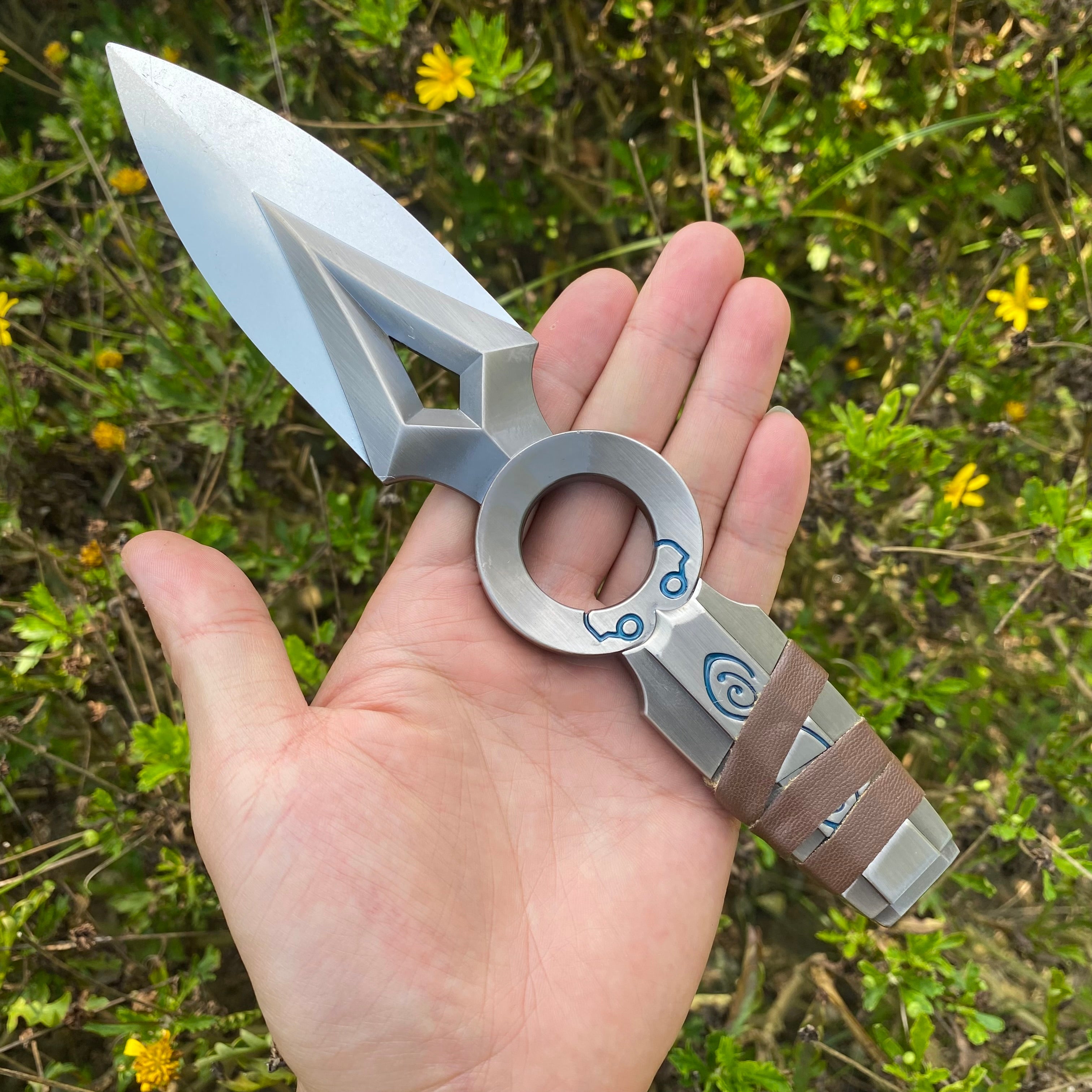 Jett Kunai Metal Jett Throwing Knife Life Size Blunt Blade Replica - Tophatter Daily Deals