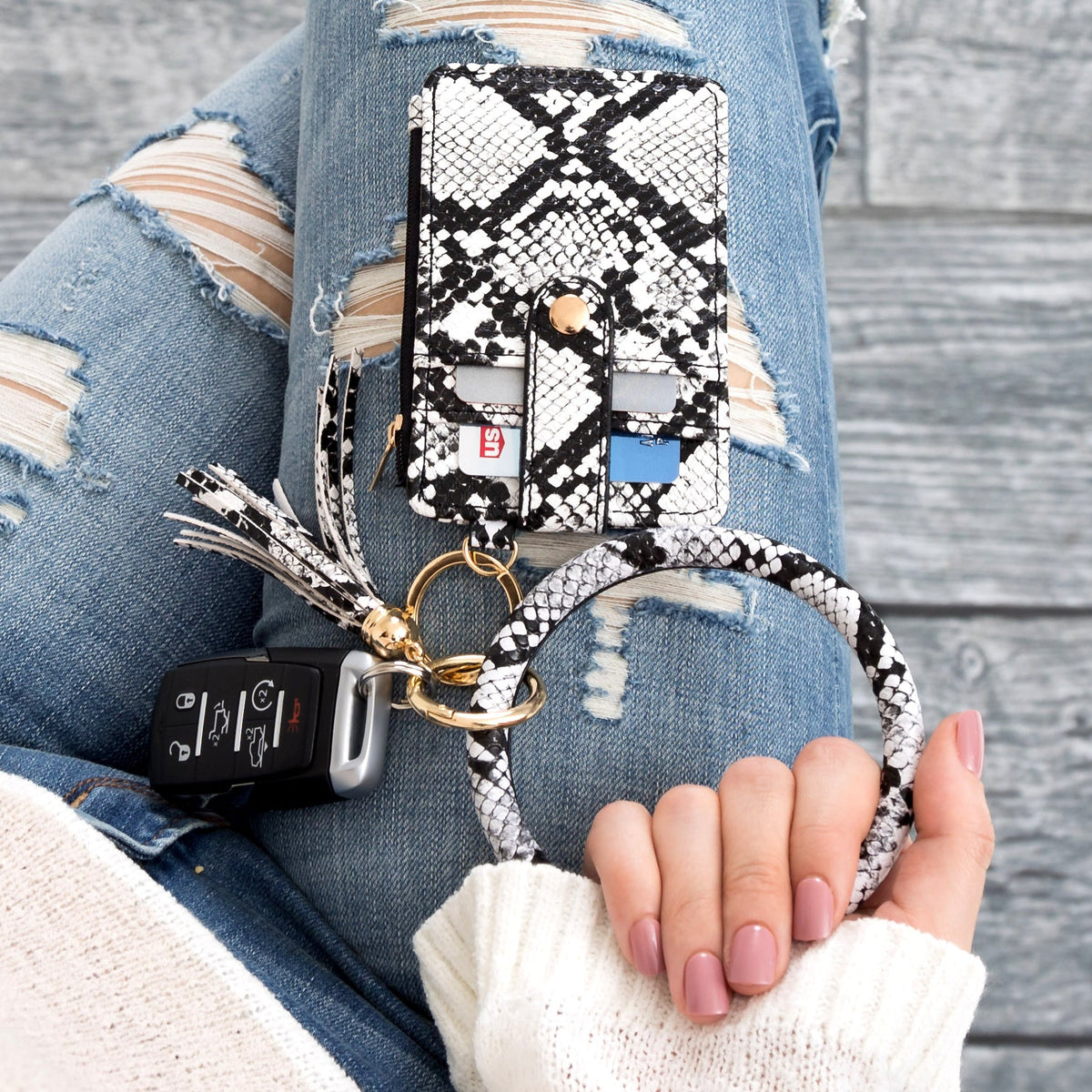 Key Ring ID Wallet Zip Bracelet Handbags & Wallets - Tophatter Daily Deals