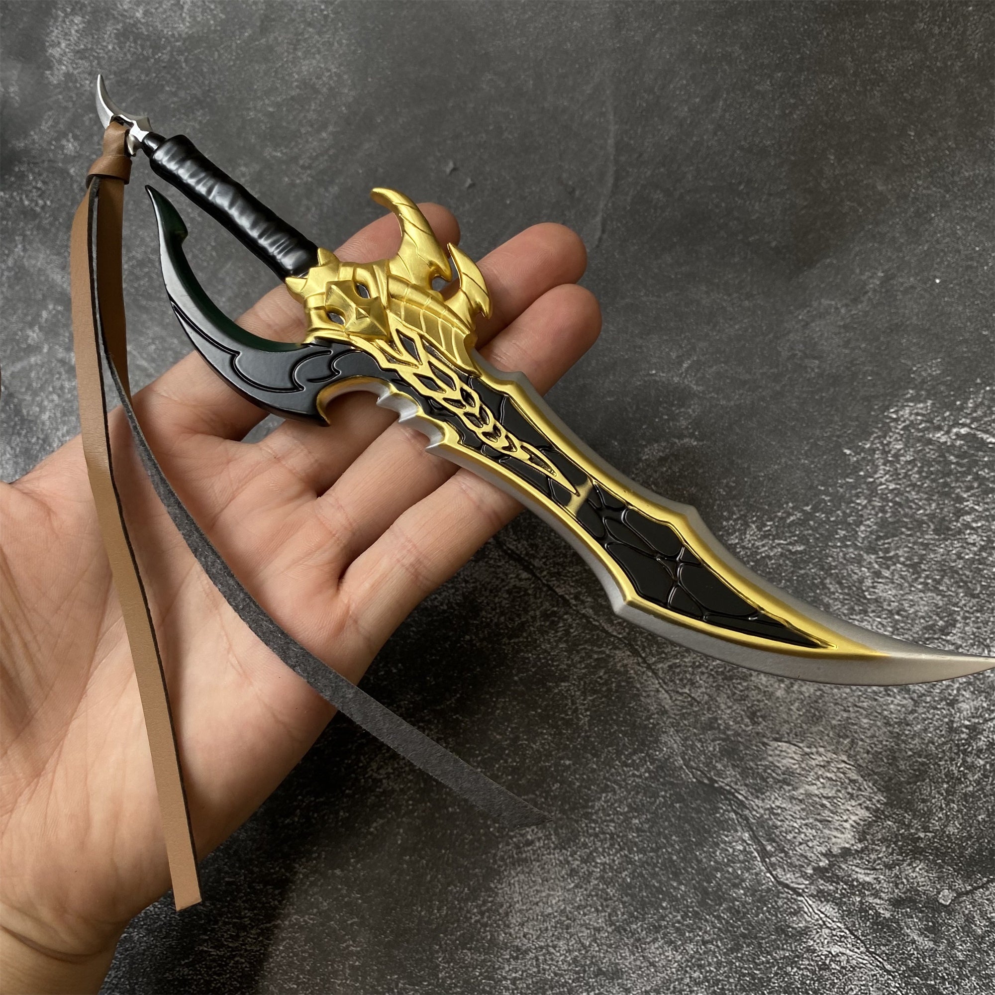 Mini Mini Kasaka's Venom Fang And Knight Killer Dagger Metal Replica Kasaka's Venom Fang - Tophatter Daily Deals