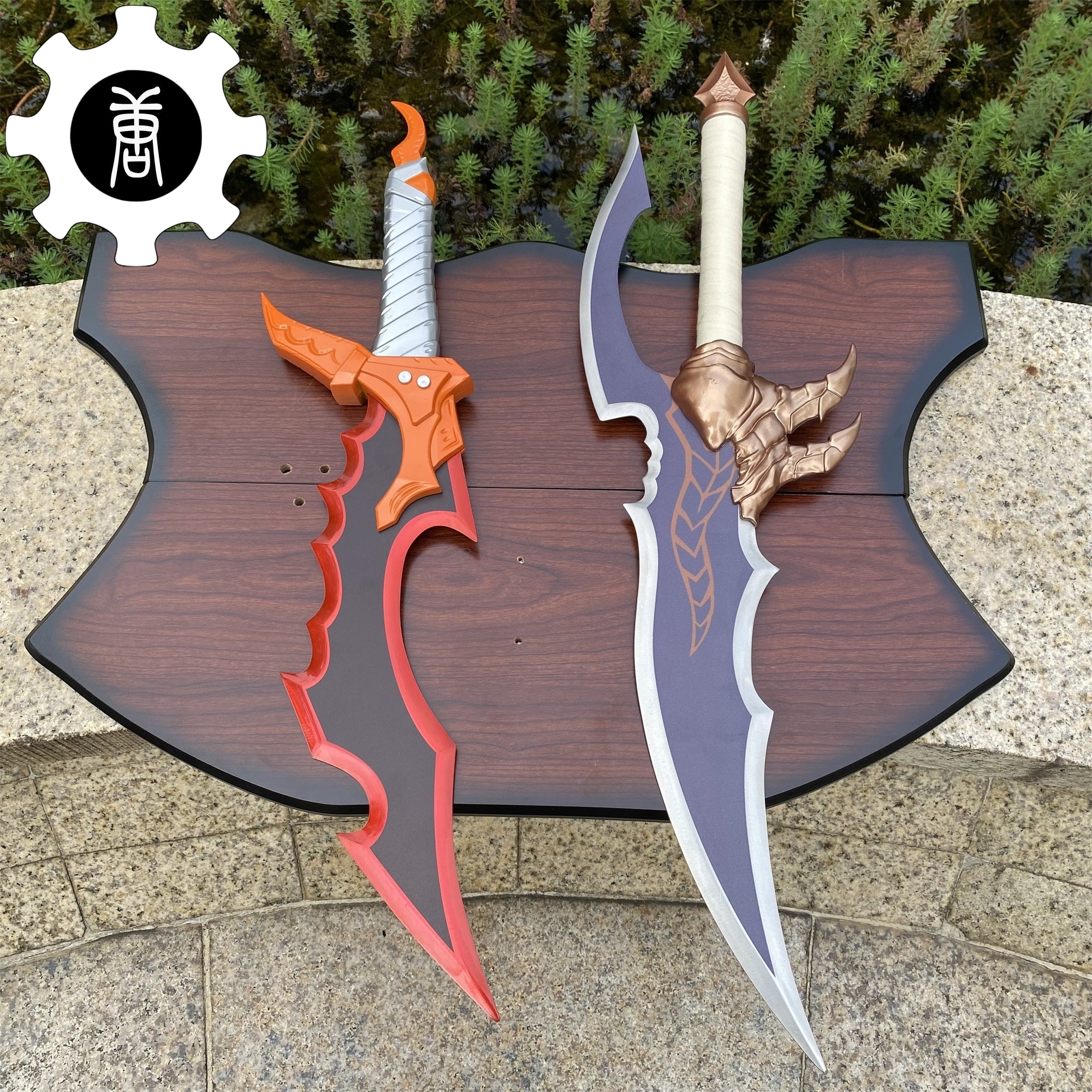 Kasaka's Venom Fang Dagger & Knight Killer Dagger Life-Size Metal Replica - Tophatter Daily Deals