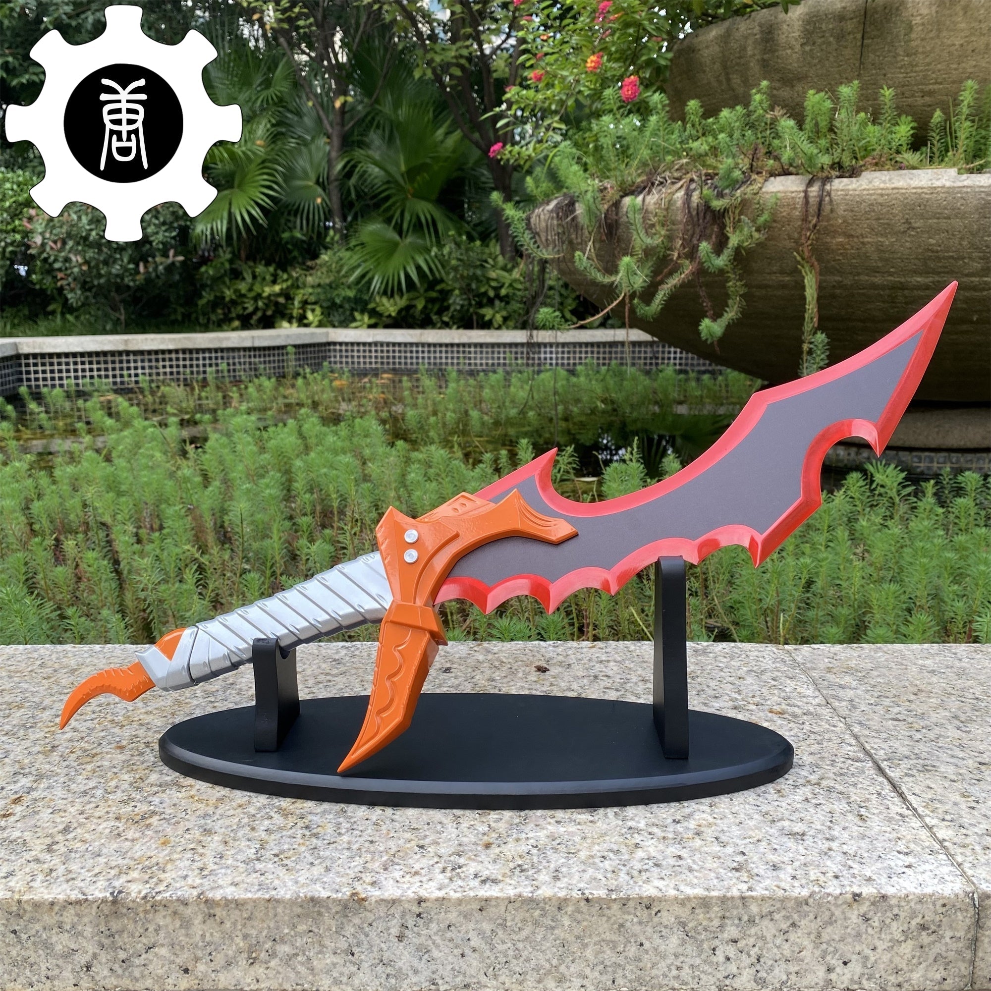 Kasaka's Venom Fang Dagger & Knight Killer Dagger Life-Size Metal Replica Knight Killer Dagger & Black Stand - Tophatter Daily Deals