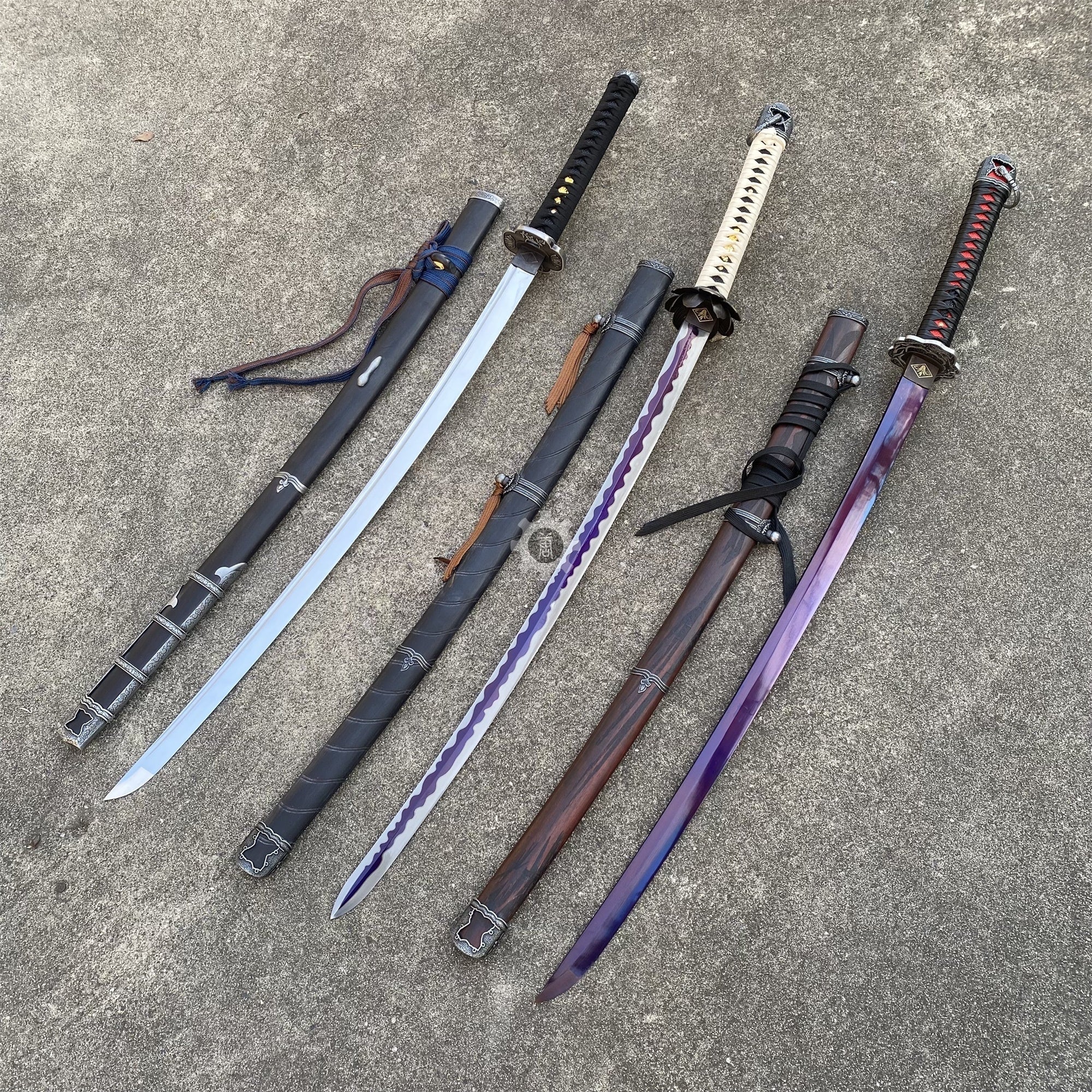 Life-Size Kusabimaru Katana, Gracious Gift of Tears, Black Mortal Blade Replicas - Tophatter Daily Deals