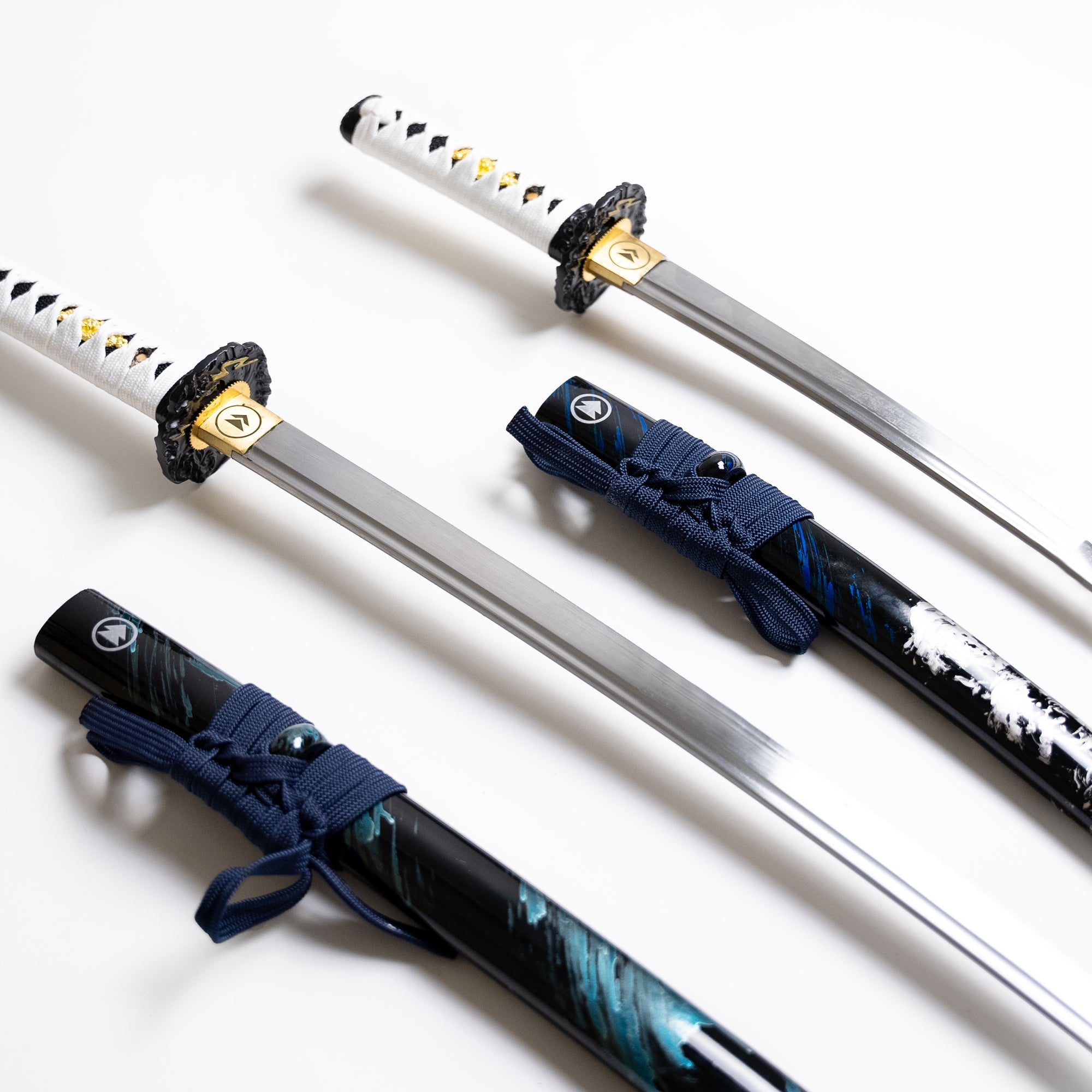 Jin Sakai's Sakai Katana and Tanto Set (Battle Ready) Video Game Sword - Tophatter Daily Deals