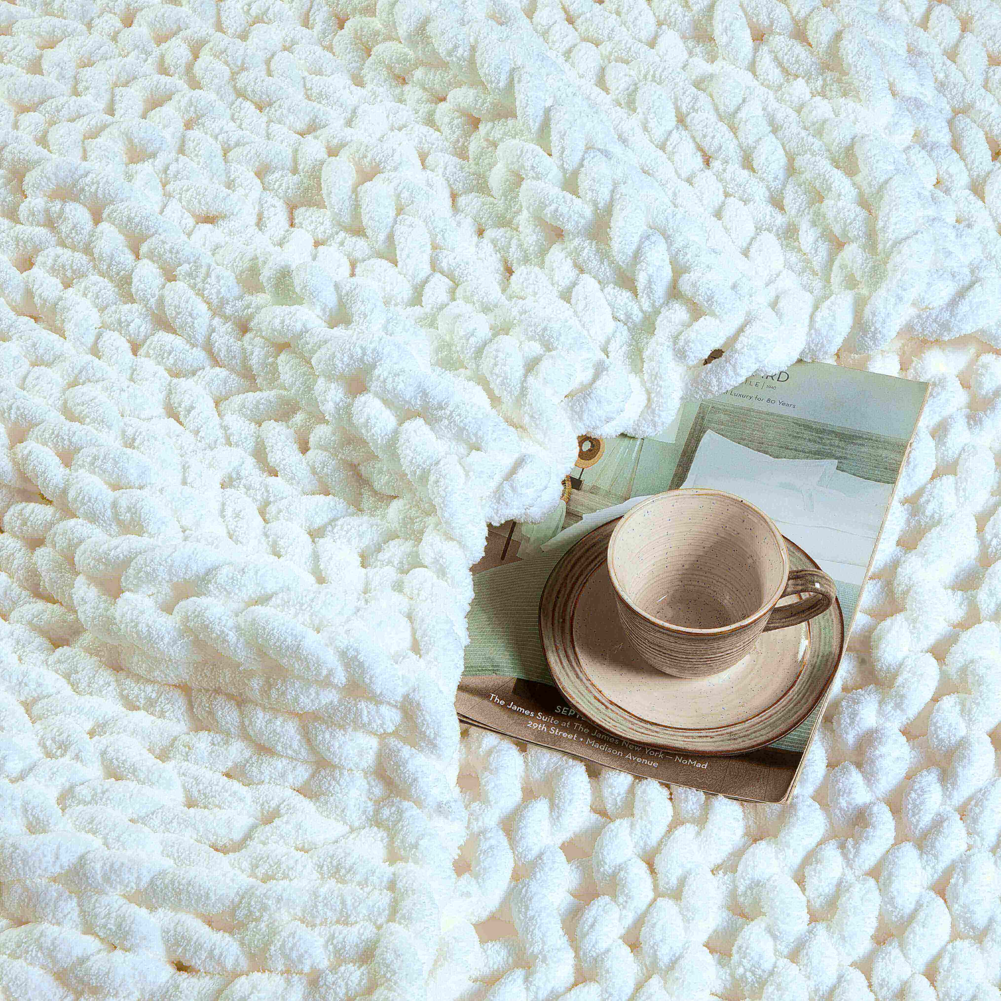 Kathy Ireland Chunky Knit Chenille Throw Blanket Bedding - Tophatter Daily Deals